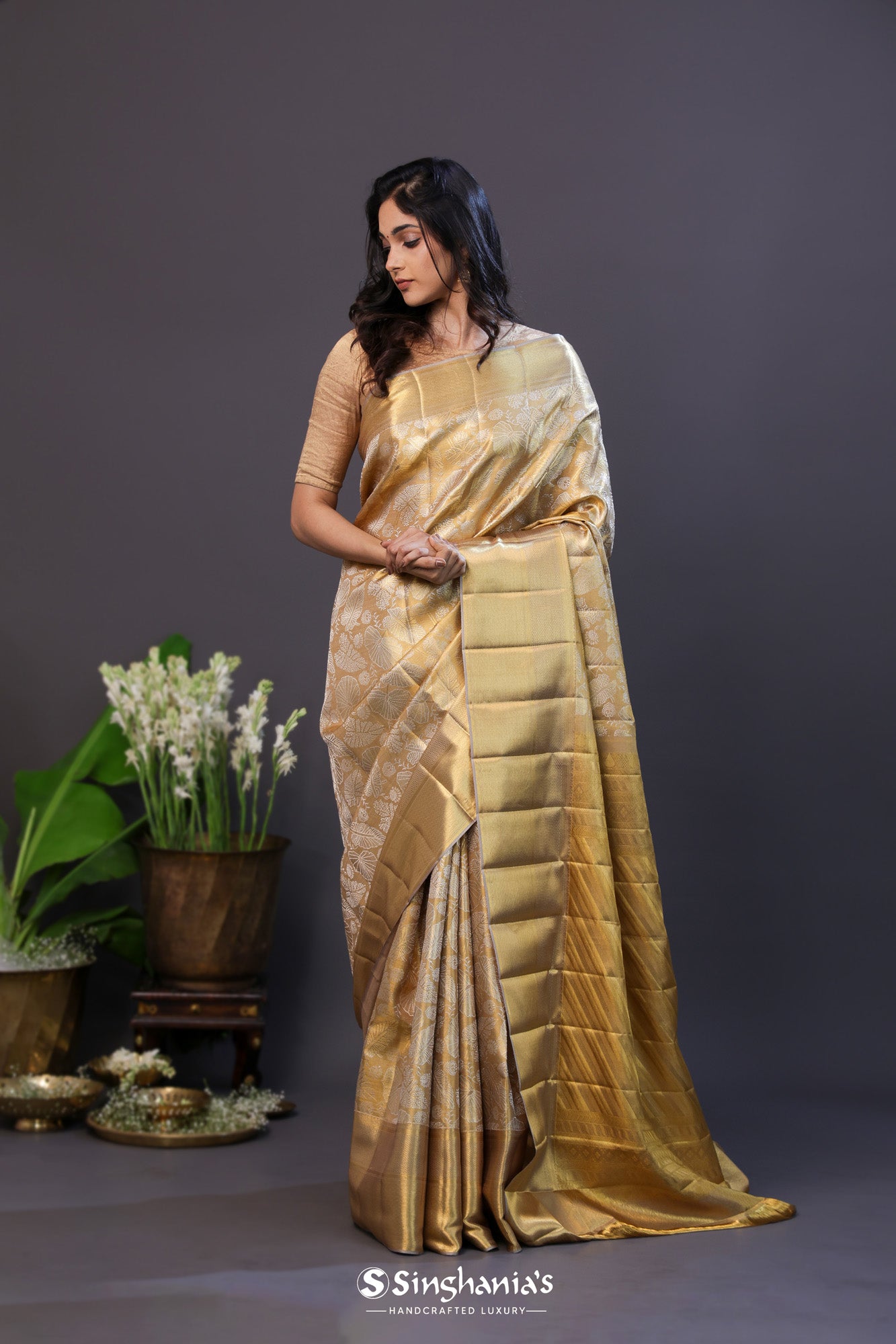 Laguna Gold Tissue Kanjivaram Silk Saree With Big Border Design