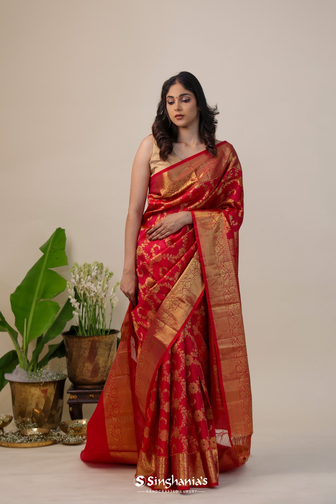 Crimson Red Kanjivaram Silk Saree With Floral Jaal Weaving