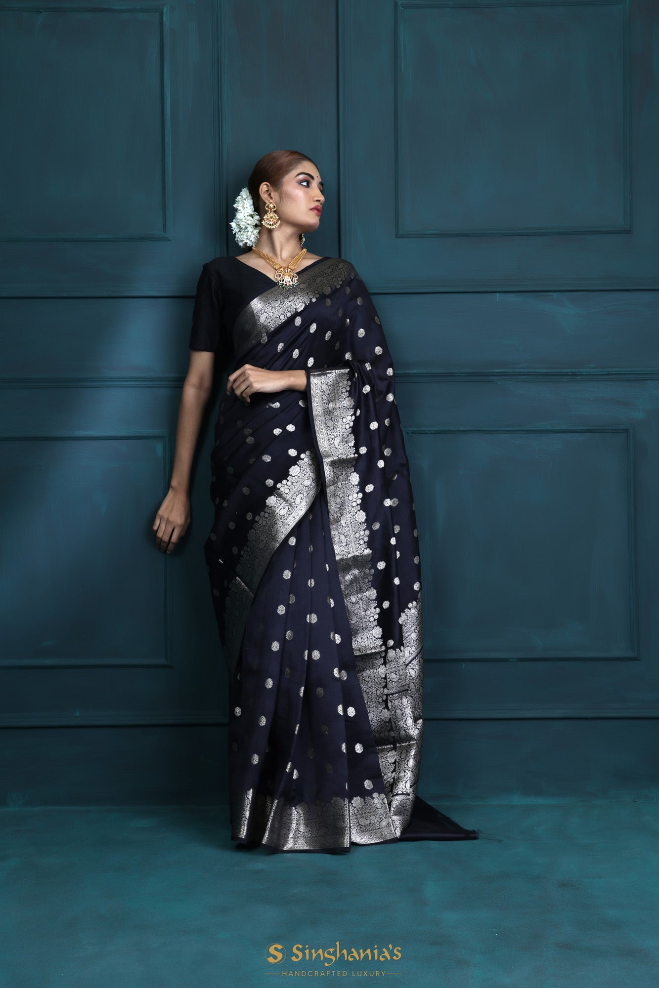 Cool Black Banarasi Silk Saree With Buttis Weaving