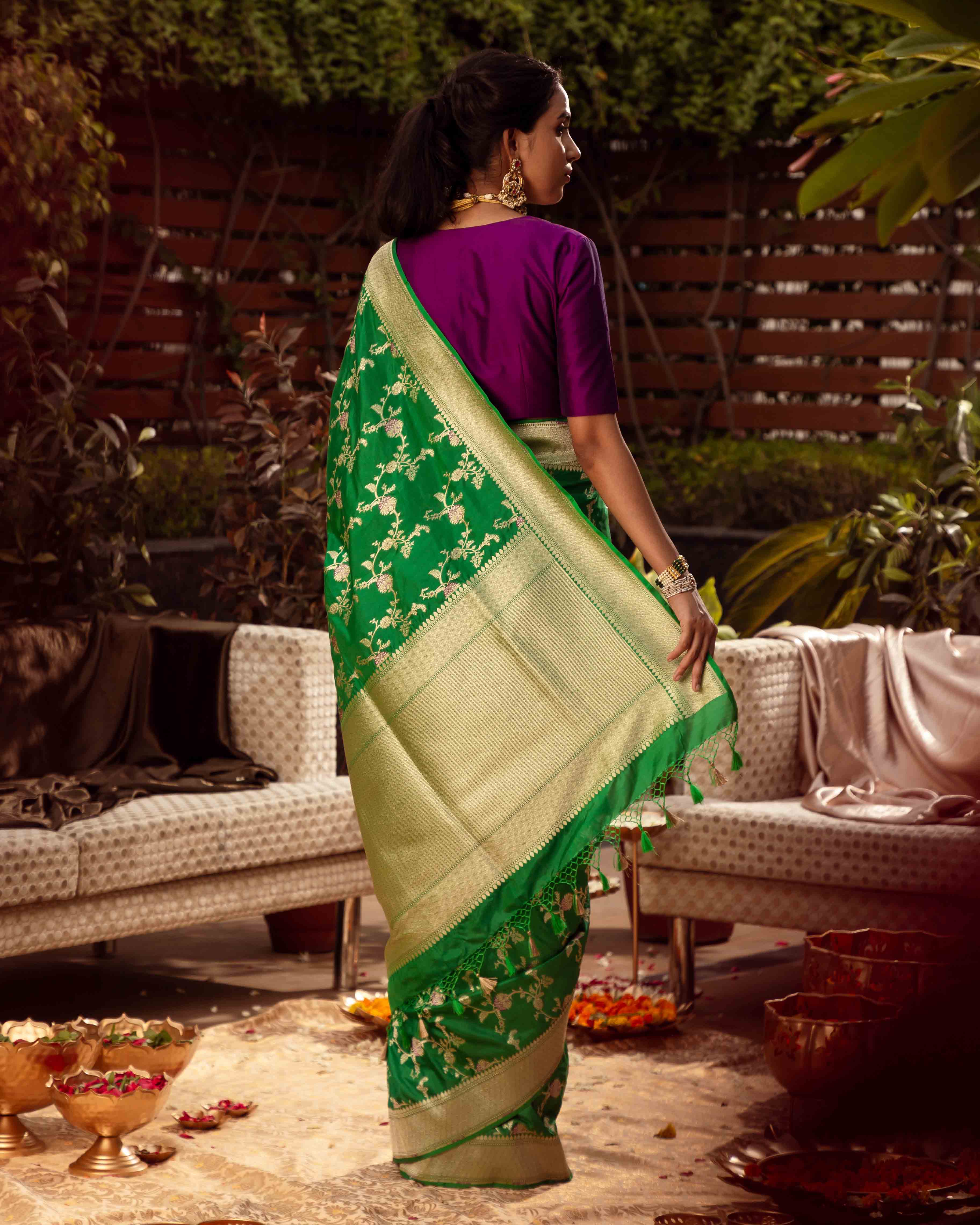 Green Banarasi Silk Handloom Saree With Floral Motifs Pattern