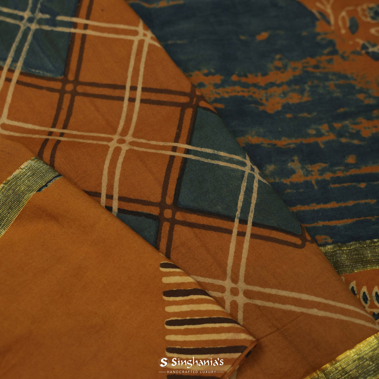 
Bronze Orange Printed Cotton Saree With Geometrical Pattern