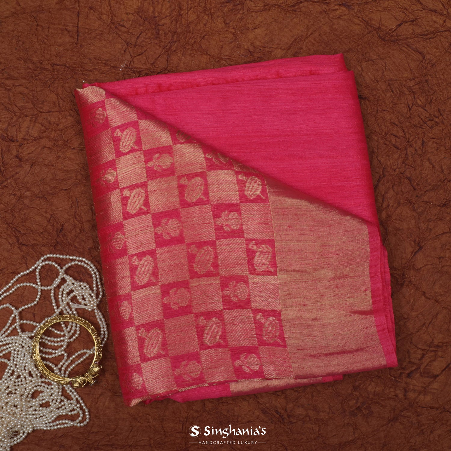 Cherry Pink Matka Silk Saree With Floral-Human Pattern