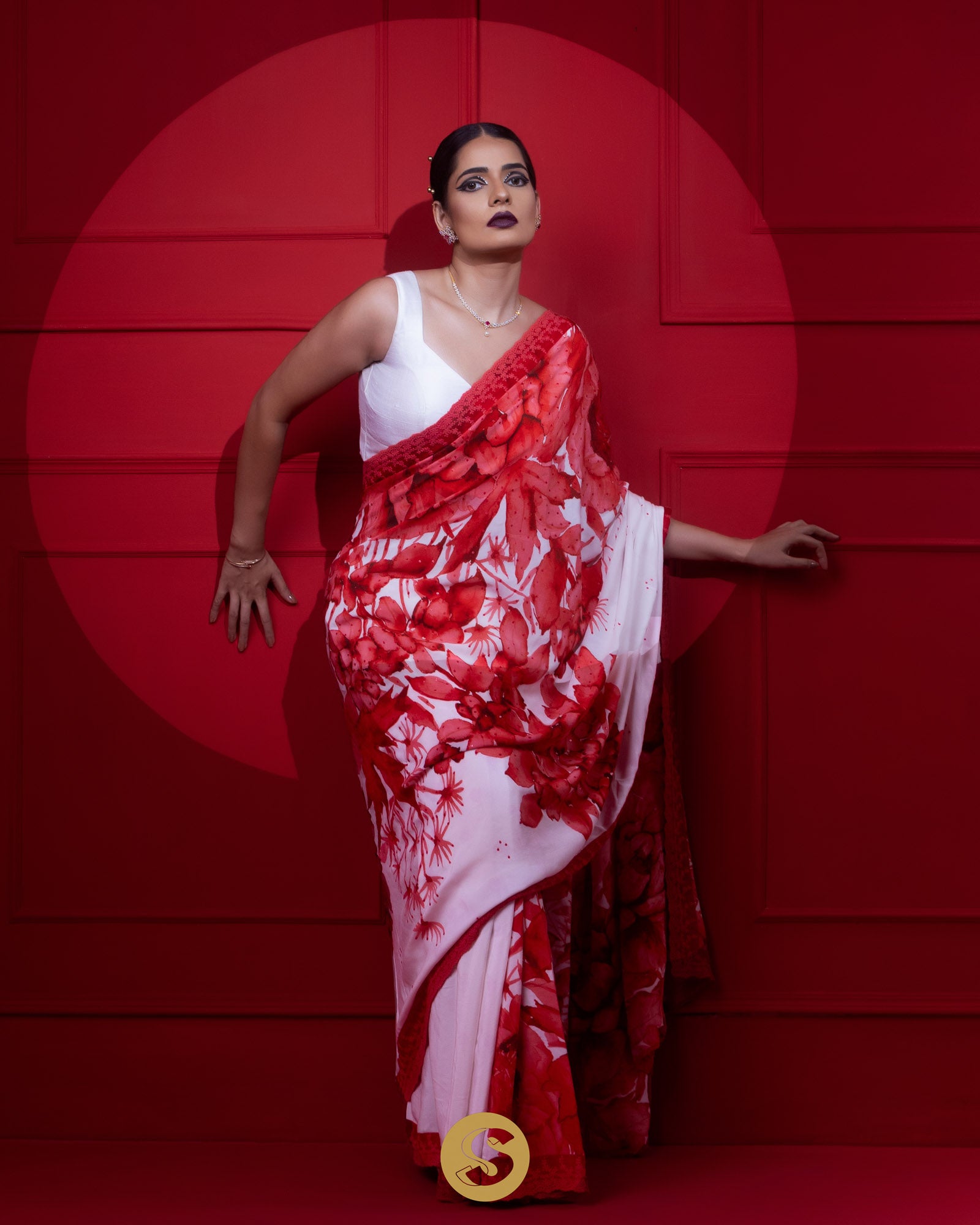 Red White Crepe Designer Saree With Printed Floral Motifs