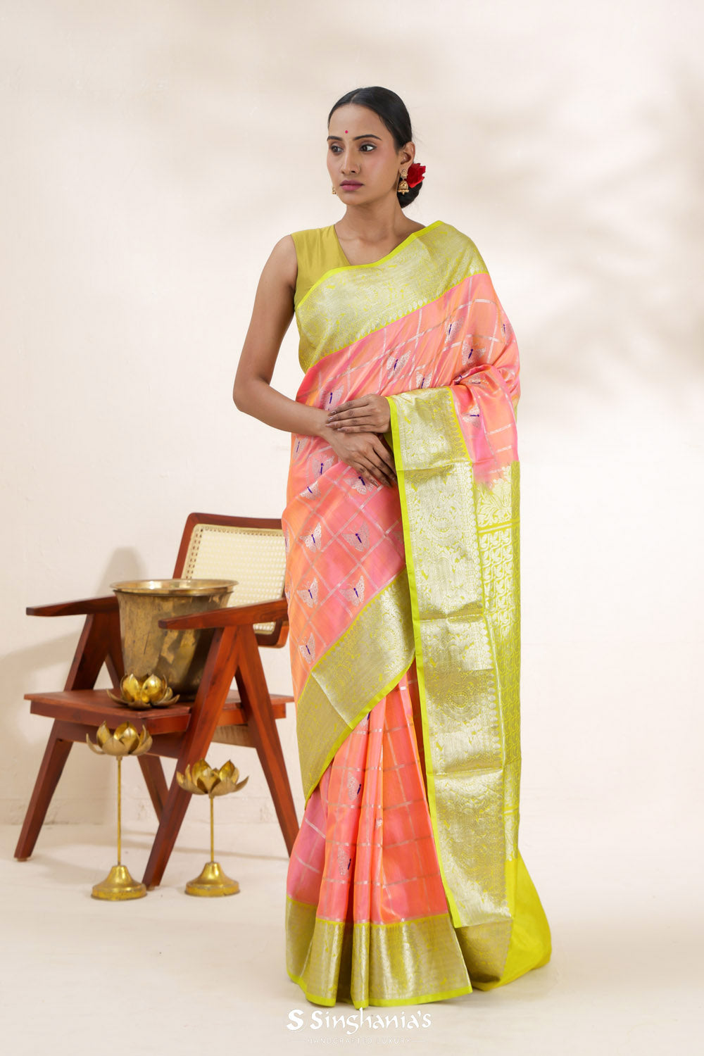 Peach Pink Venkatagiri Silk Saree With Contrast Border