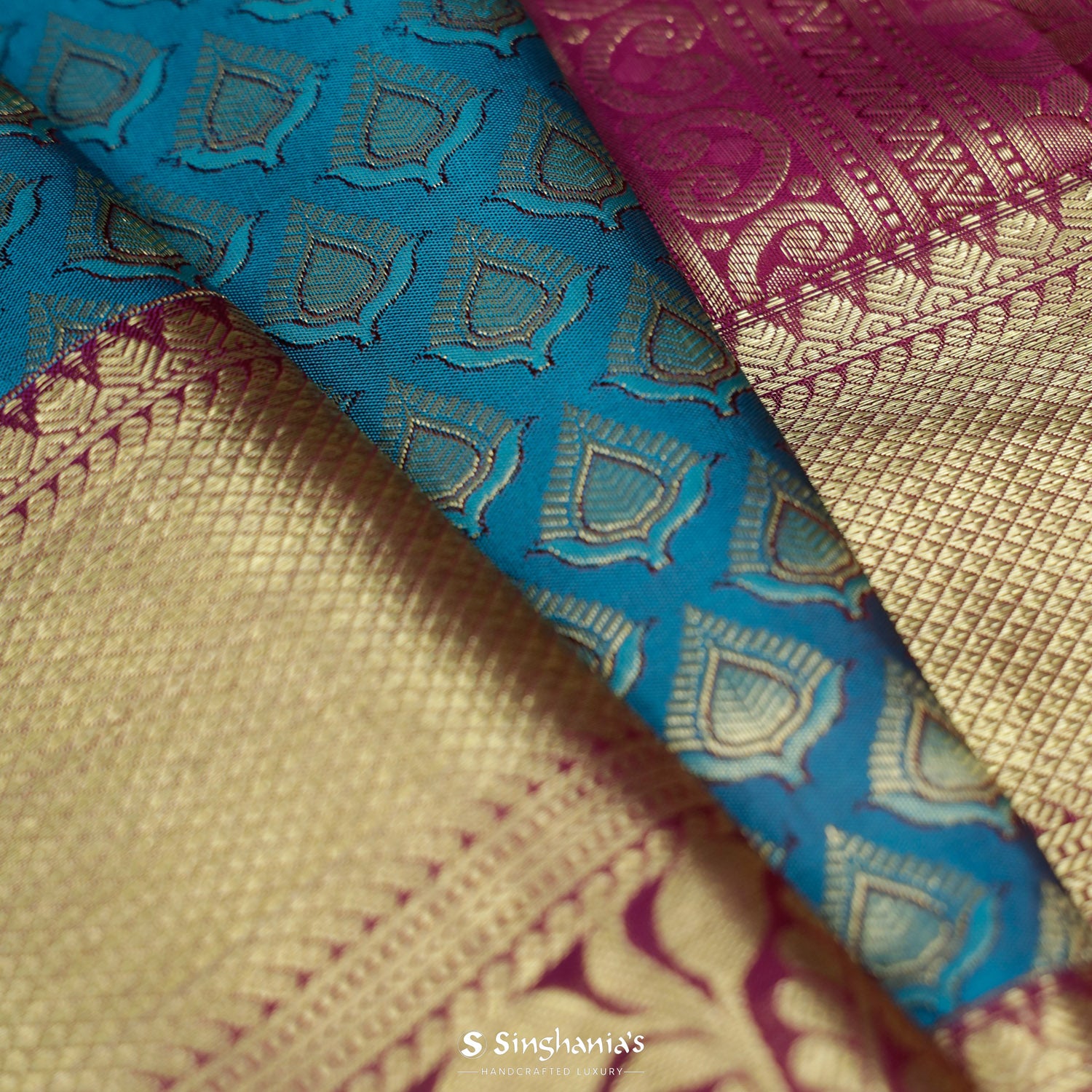 Dell Blue Kanchi Saree With Leaf Butti Pattern