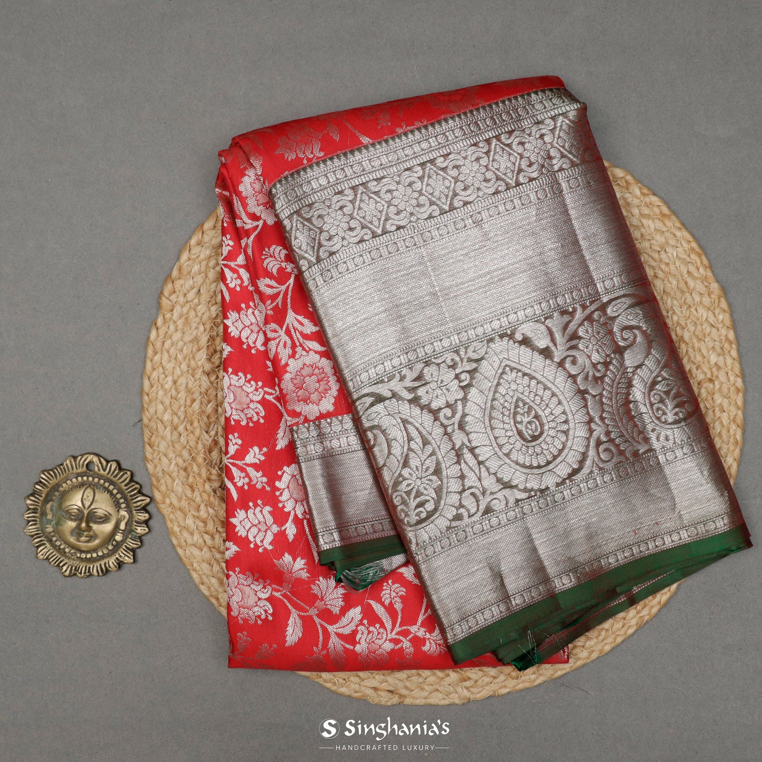 Pigment Red Kanjivaram Silk Saree With Floral Jaal Pattern