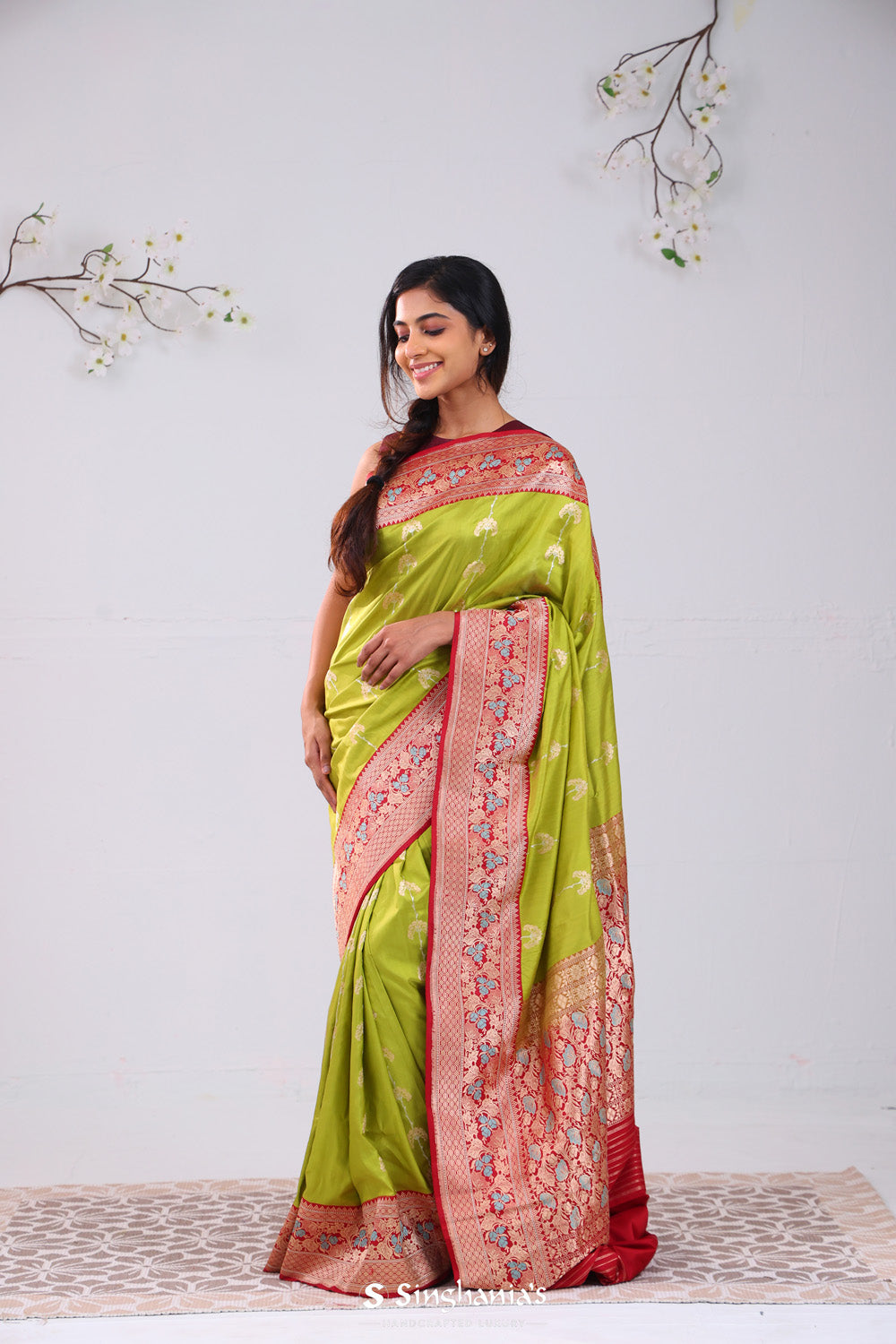 Pear Green Banarasi Silk Saree With Contrast Border