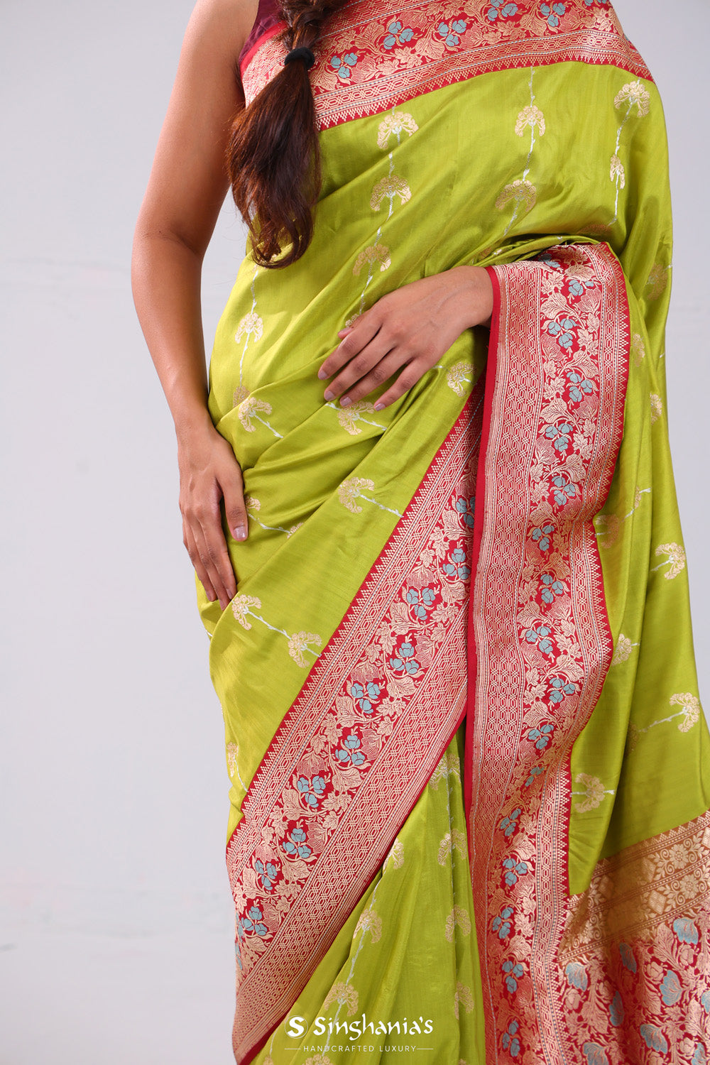 Pear Green Banarasi Silk Saree With Contrast Border