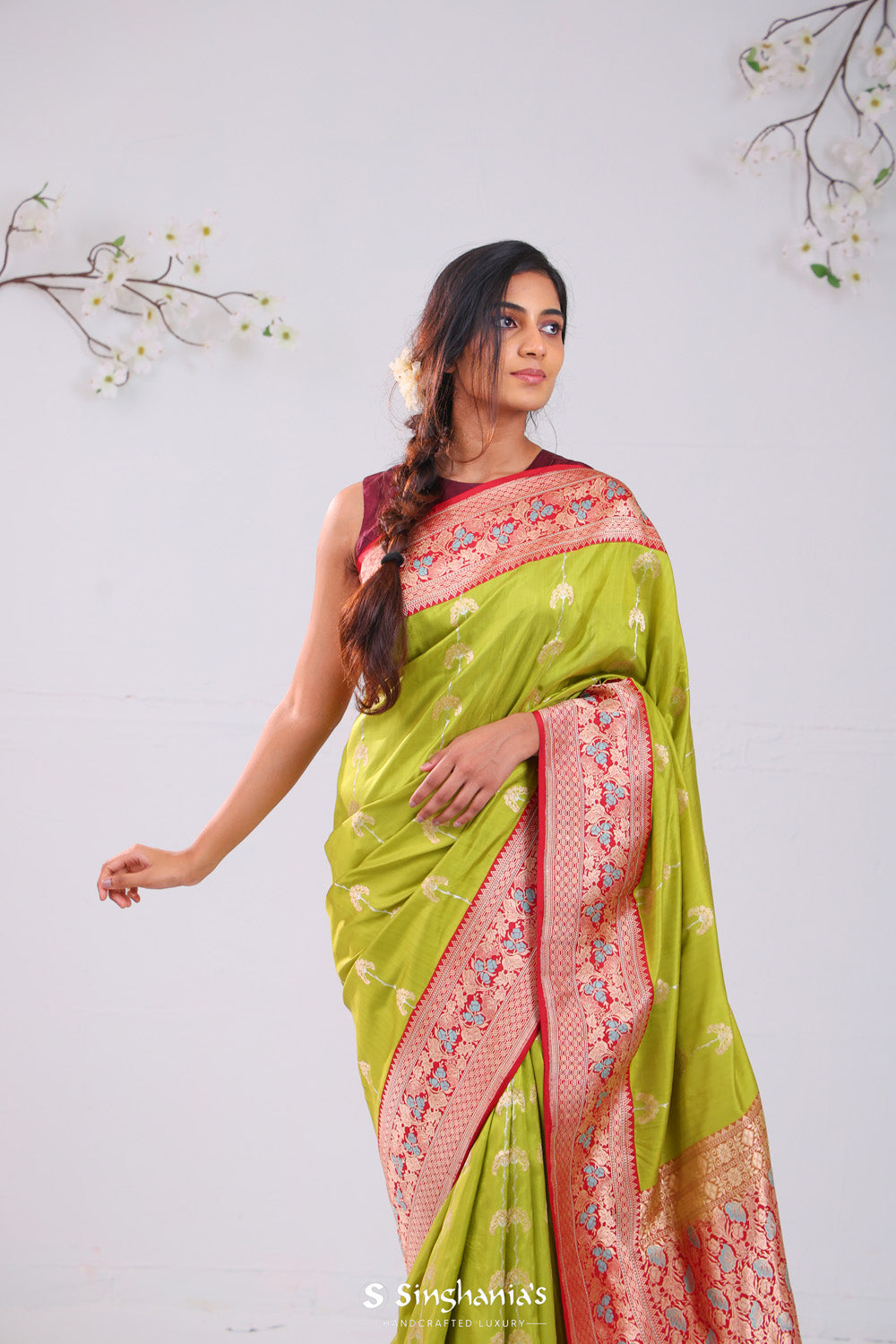 Pear Green Banarasi Silk Saree With Contrast Border