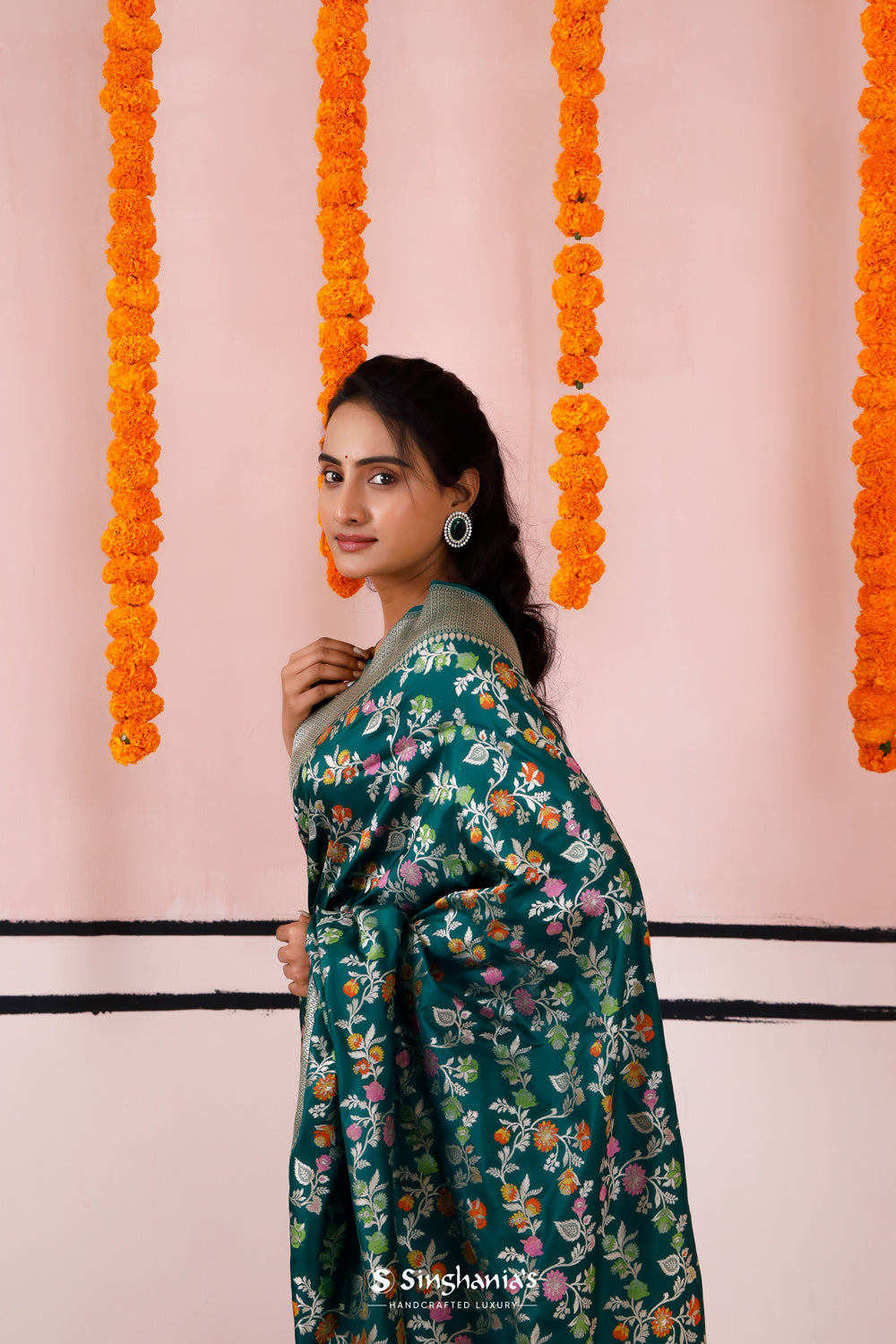 Kaitoke Green Banarasi Silk Saree With Meenakari Zari Jaal Work