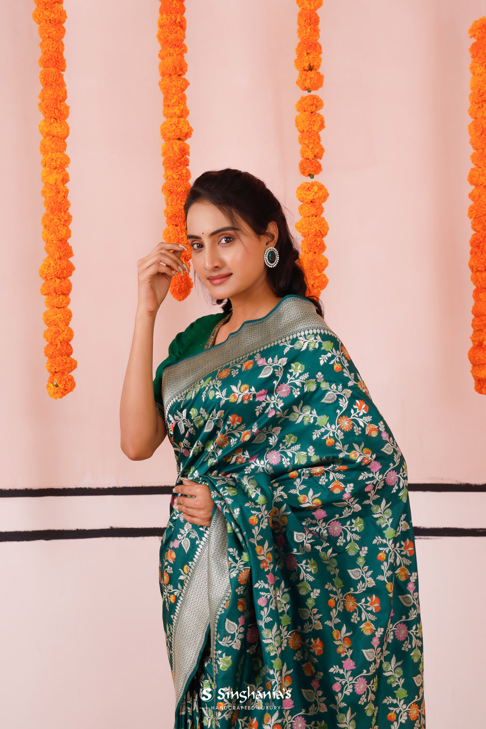 Kaitoke Green Banarasi Silk Saree With Meenakari Zari Jaal Work