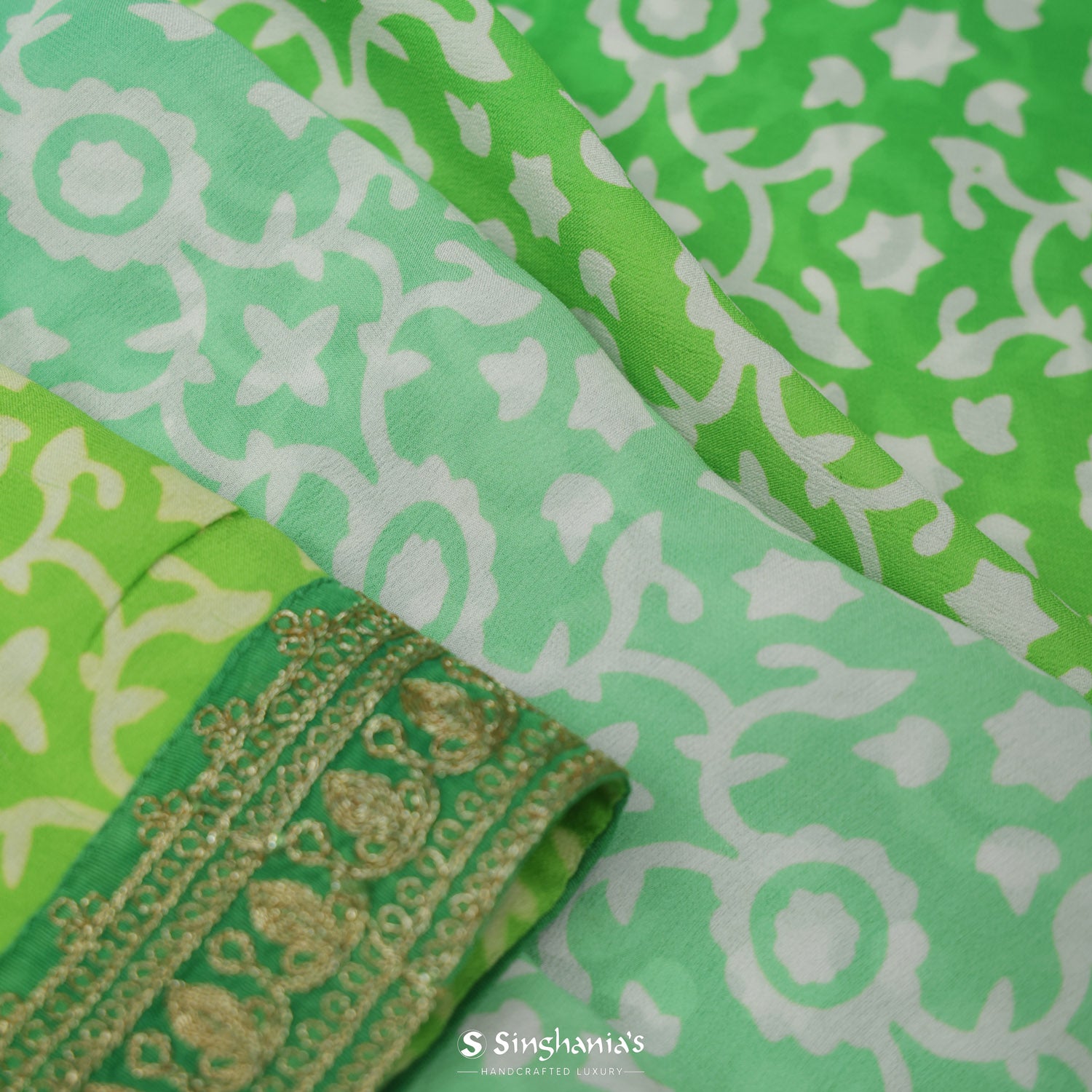 Pastel Green Multi-Shade Printed Georgette Saree With Floral Pattern