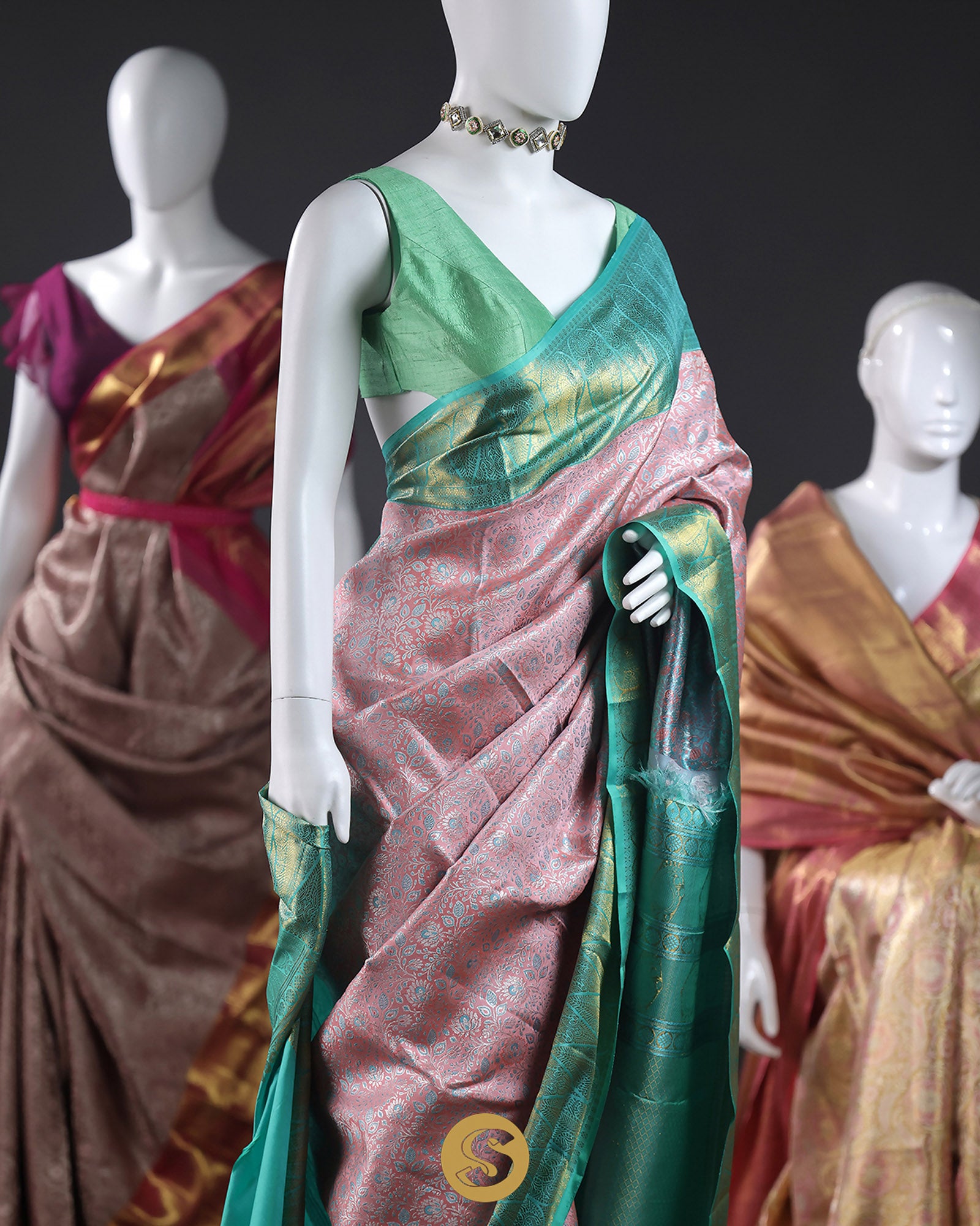 Bubblegum Pink Kanjivaram Silk Saree With Floral Jaal Weaving