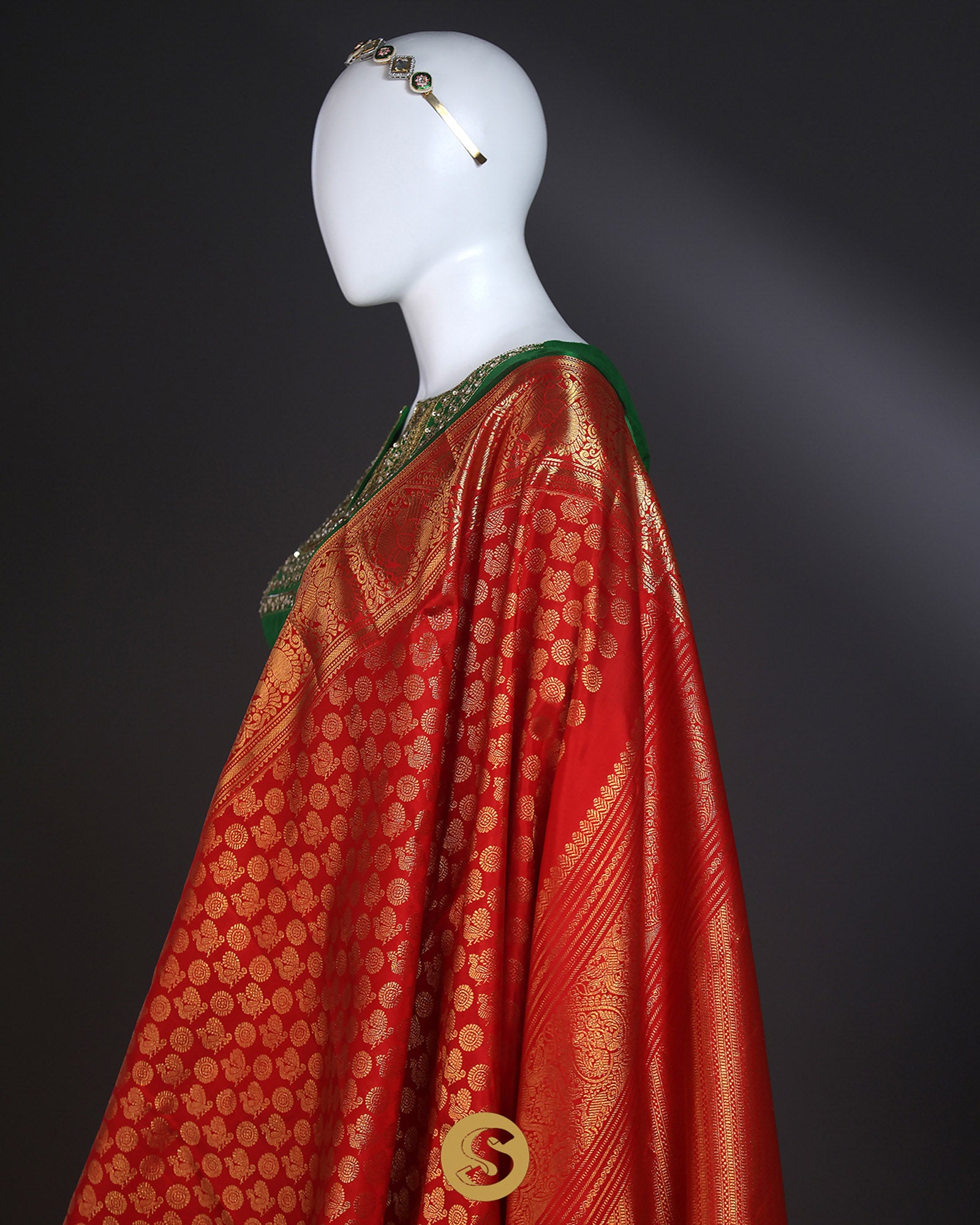Chilli Red Kanjivaram Silk Saree With Zari Butti Design