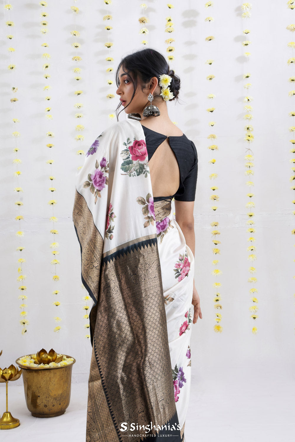 Bright White Printed Kanjivaram Silk Saree With Floral Design