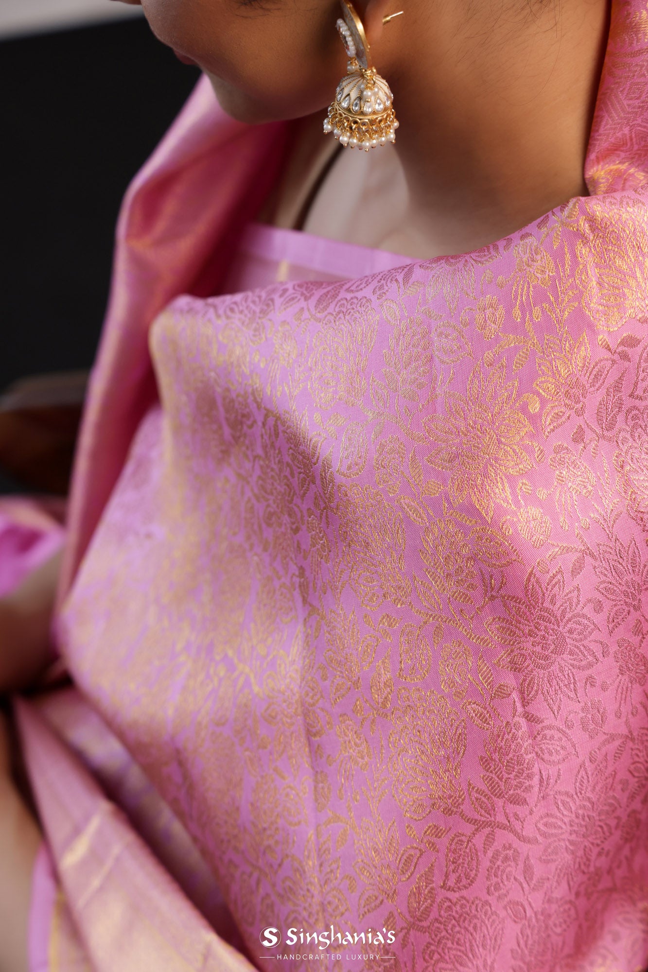 Pastel Lilac Kanjivaram Silk Saree With Floral Jaal Weaving