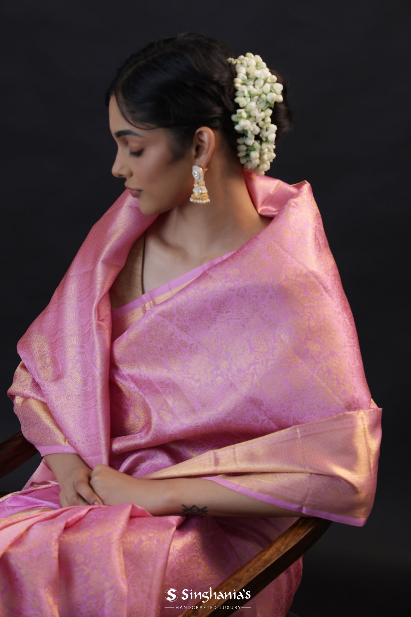 Pastel Lilac Kanjivaram Silk Saree With Floral Jaal Weaving
