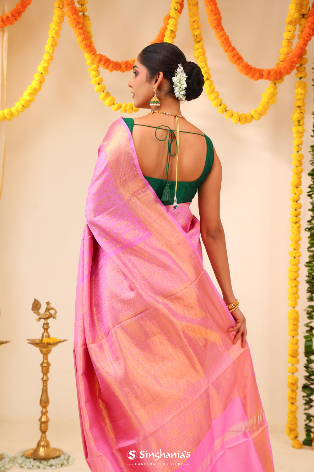 Pearl Pink Kanjivaram Silk Saree With Floral Weaving