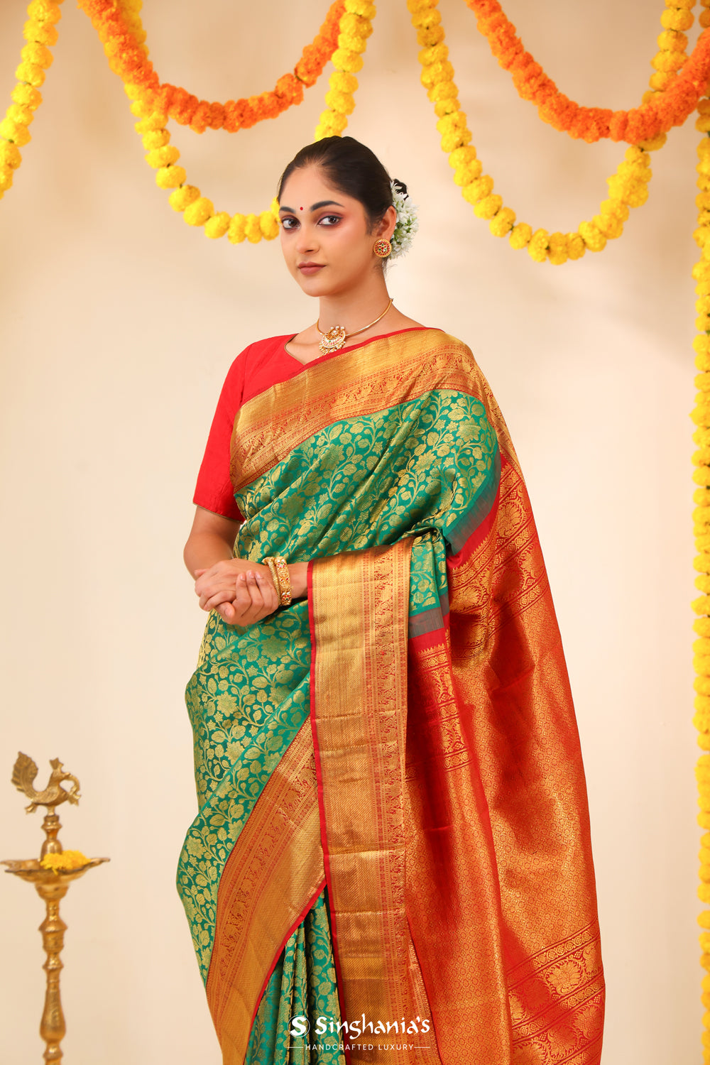 Cadmium Green Kanjivaram Silk Saree With Floral Jaal Weaving