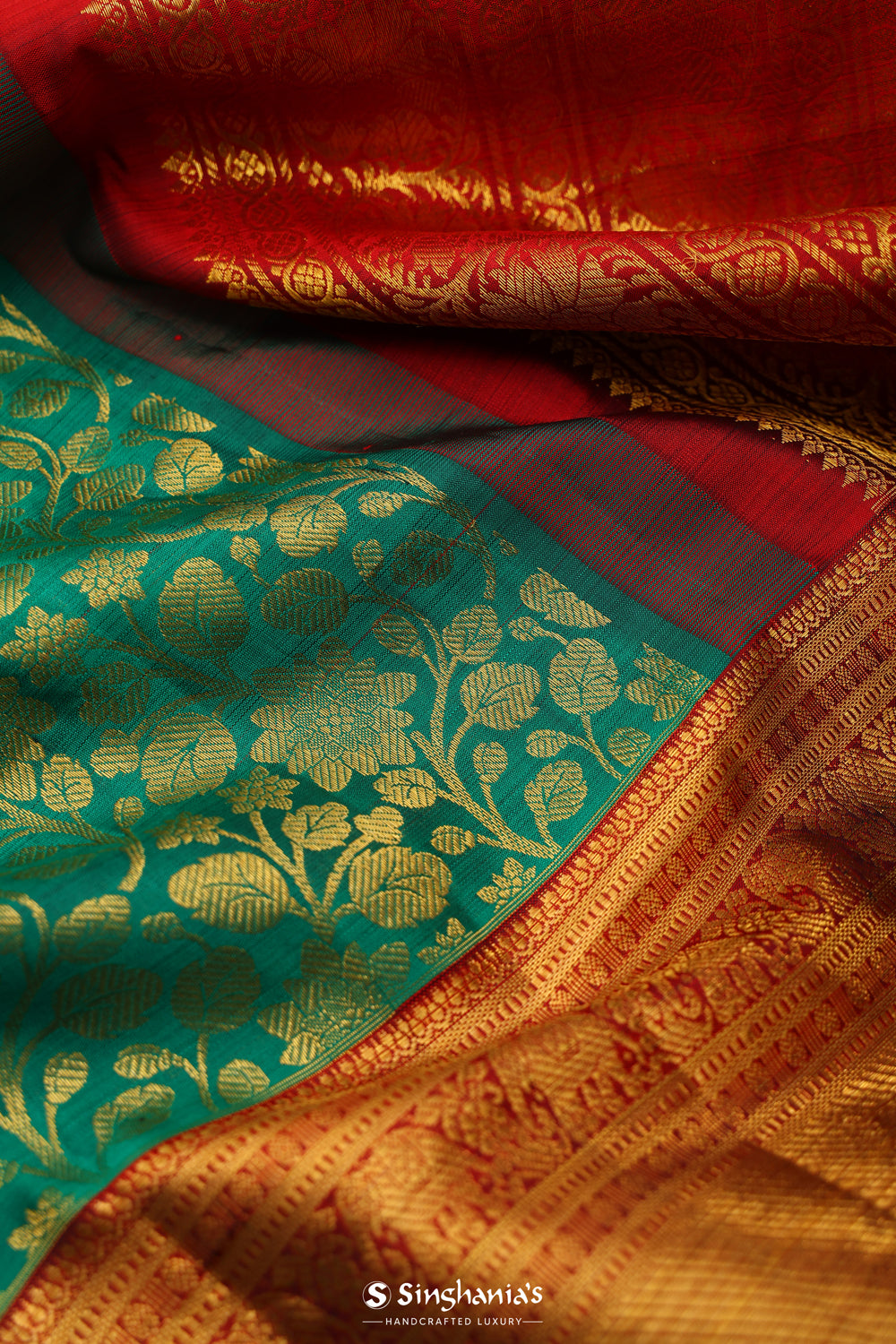 Cadmium Green Kanjivaram Silk Saree With Floral Jaal Weaving