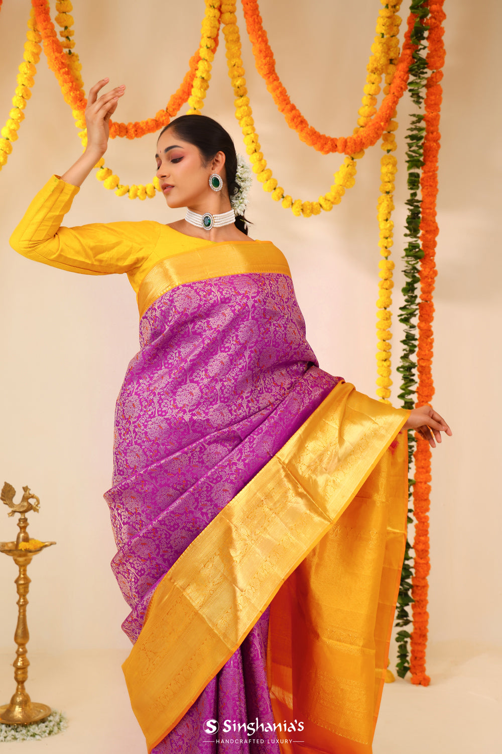 Dark Magenta Kanjivaram Silk Saree With Contrast Border