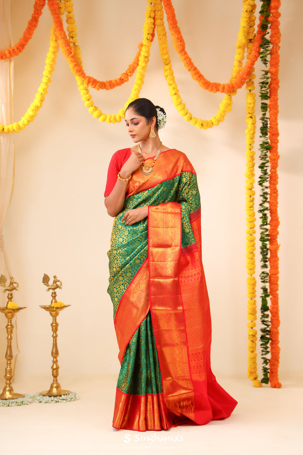 Cadmium Green Kanjivaram Silk Saree With Floral Jaal Design