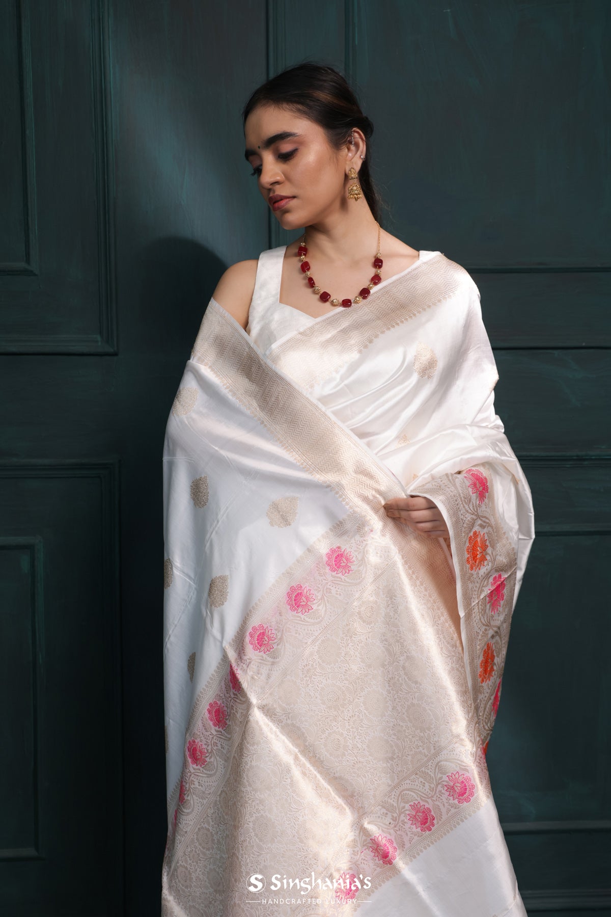 Silver White Banarasi Silk Saree With Floral Buttas Design