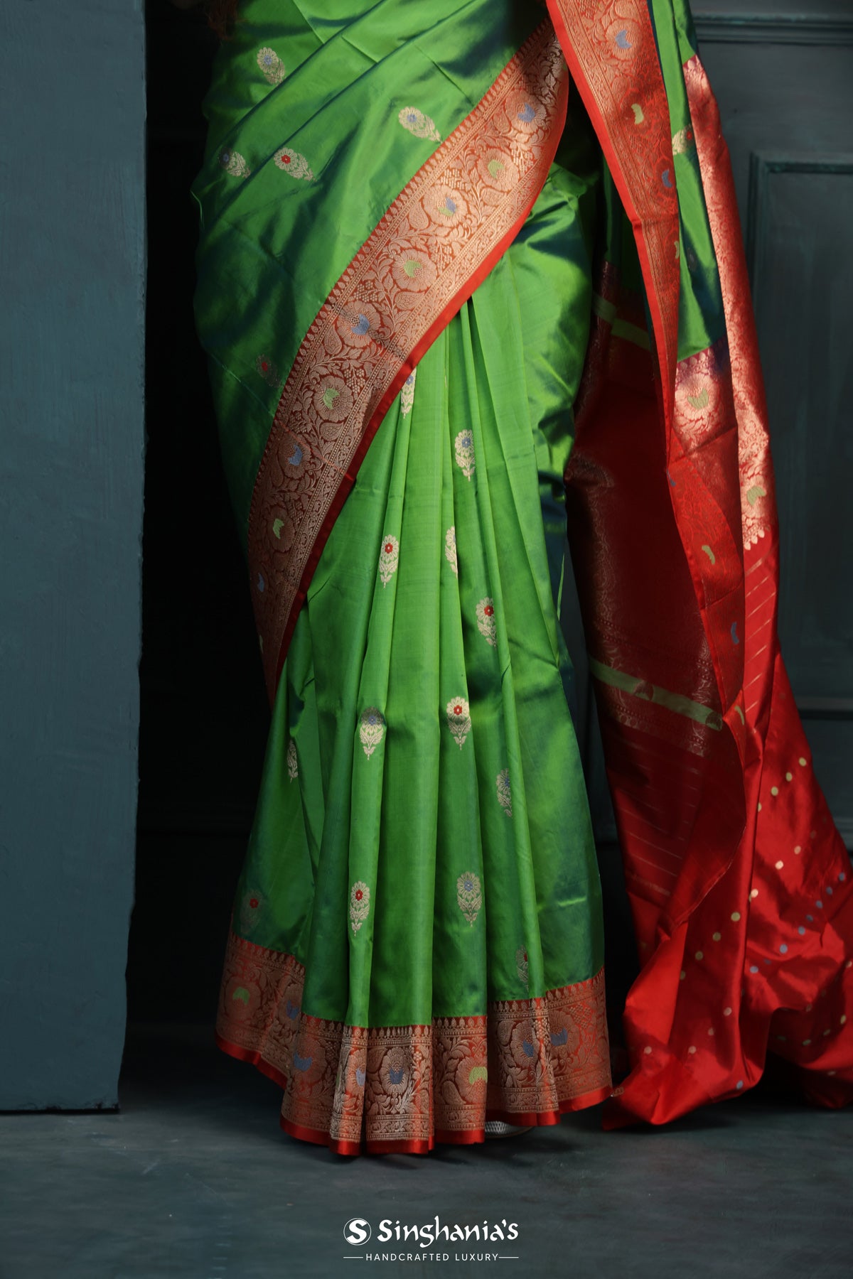 Kelly Green Banarasi Silk Saree With Floral Buttas Design