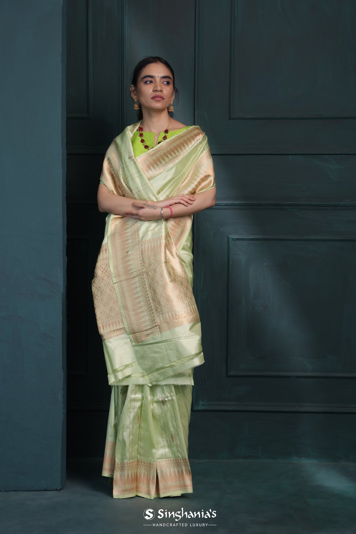 Nyanza Green Banarasi Silk Saree With Floral-Stripes Weaving