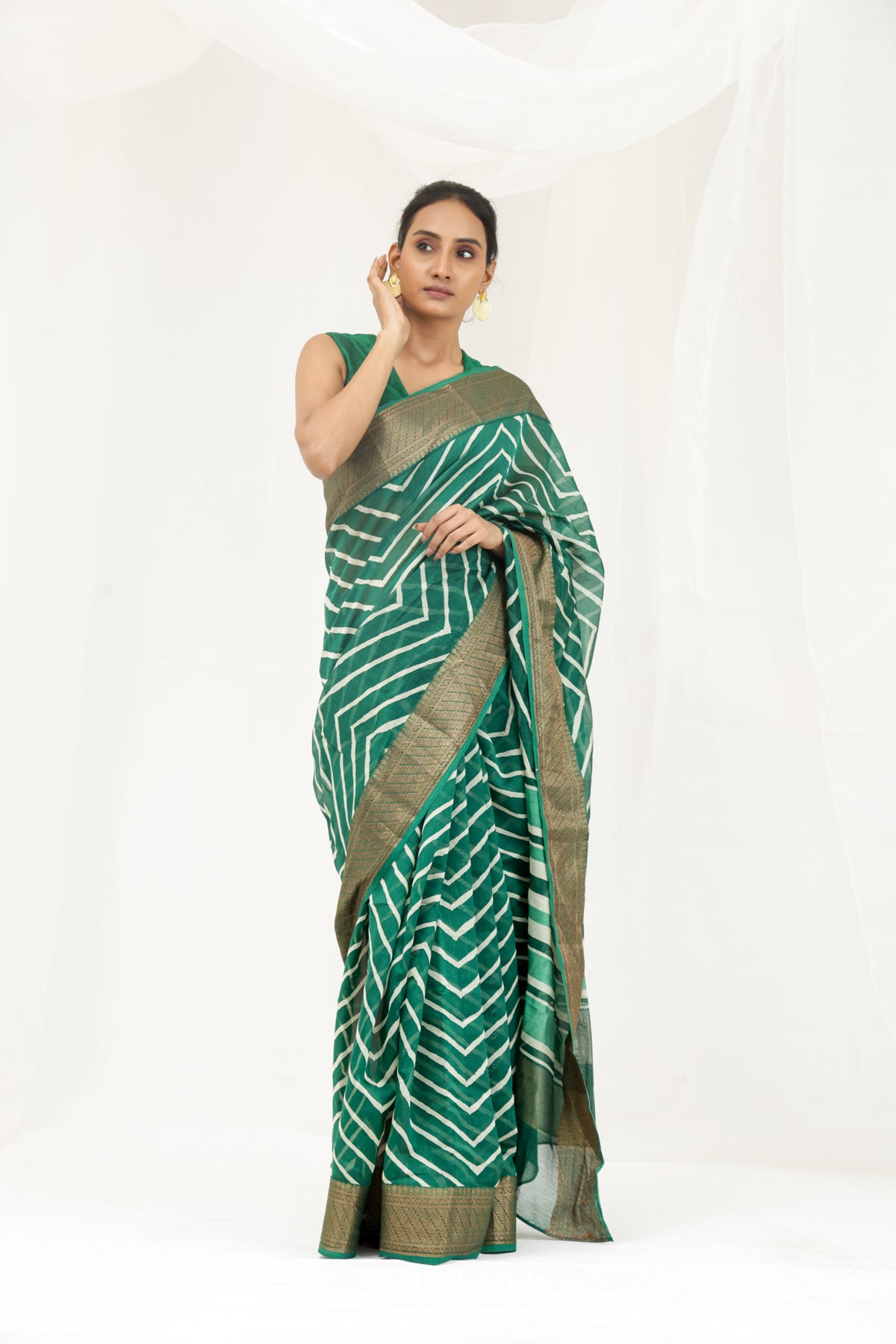 Bottle Green Chanderi Printed Saree With Chevron Pattern