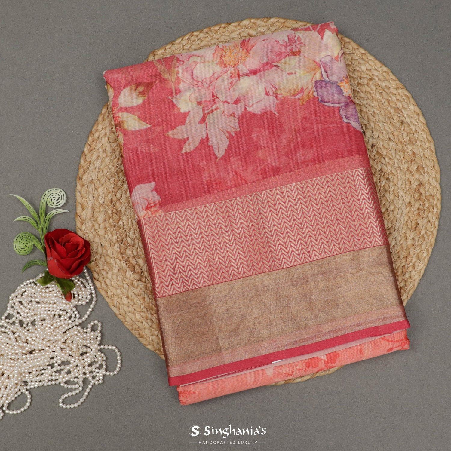 Pastel Red Printed Maheshwari Saree With Floral Pattern