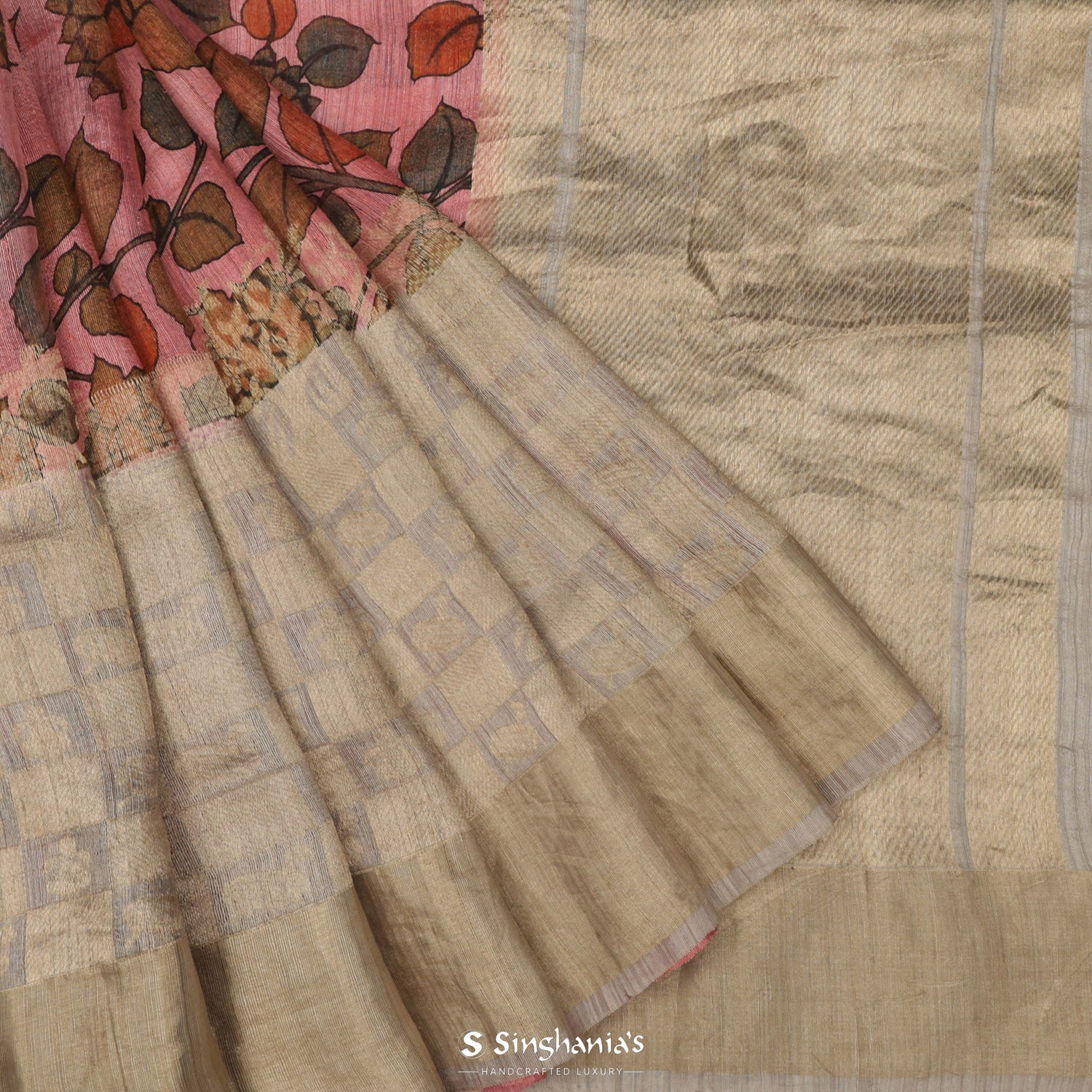 Light Pink Matka Silk Saree With Printed Floral Pattern Has Big Border