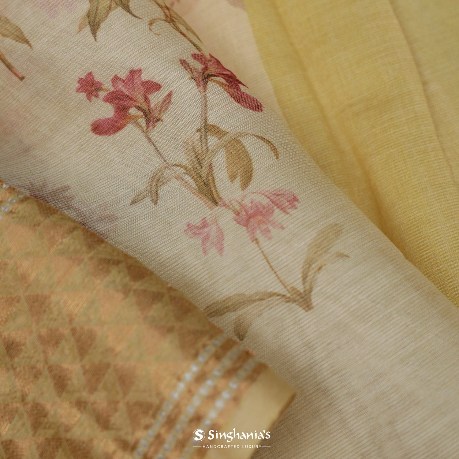 Bright Cream Printed Maheshwari Saree With Floral Pattern