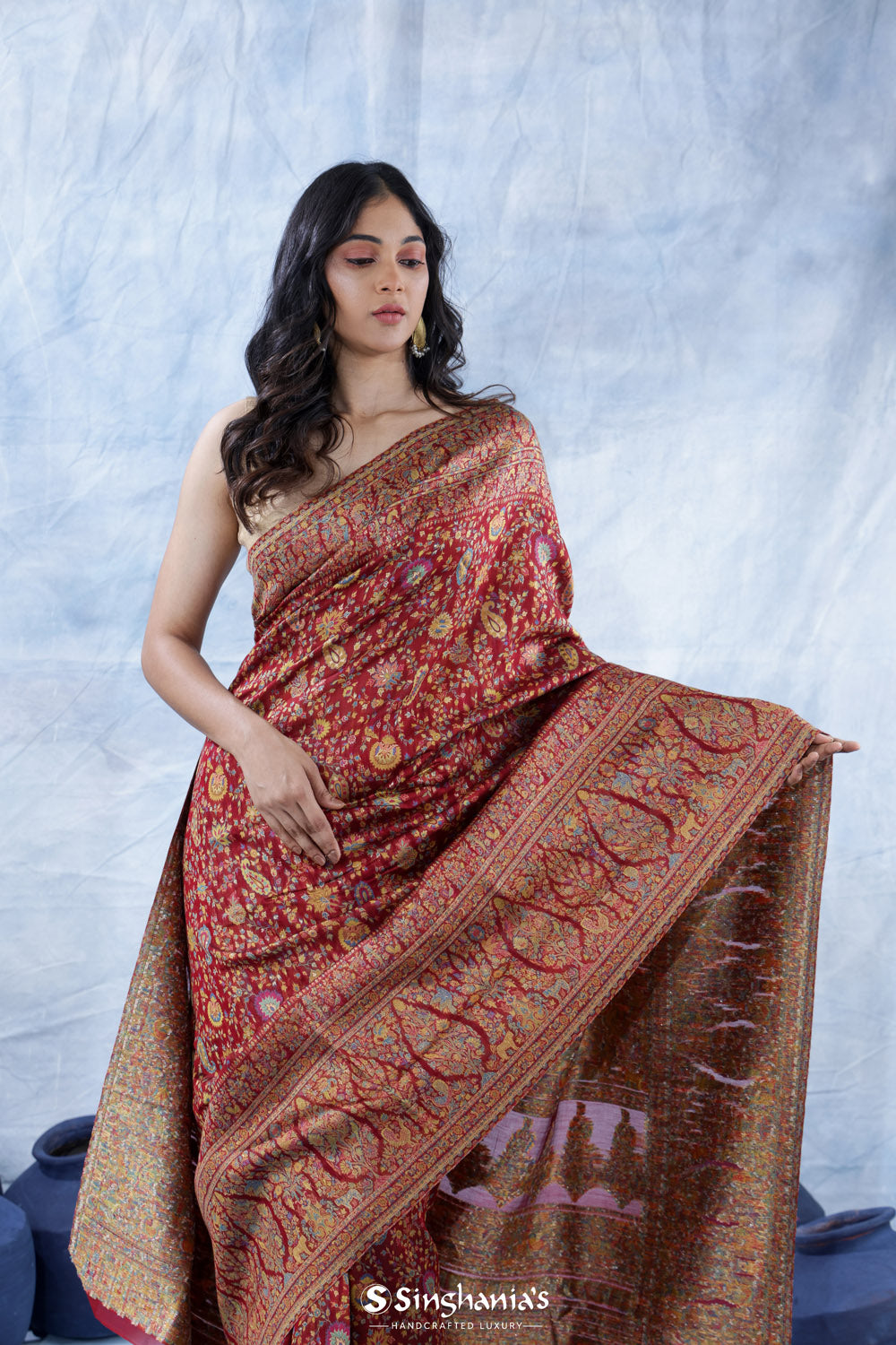 Indian Red Kani Handloom Saree With Floral Motifs