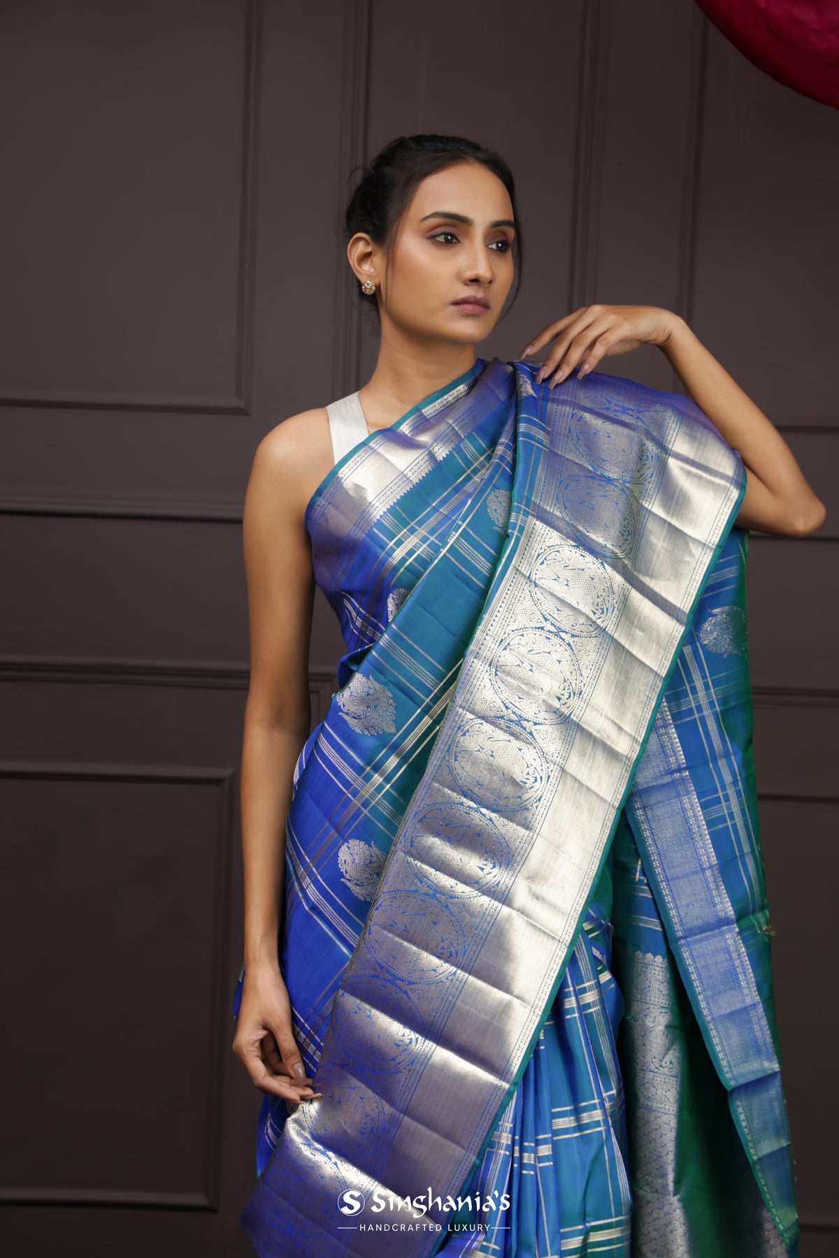 Blue Green Dual-Tone Kanjivaram Saree With Peacock Weaving