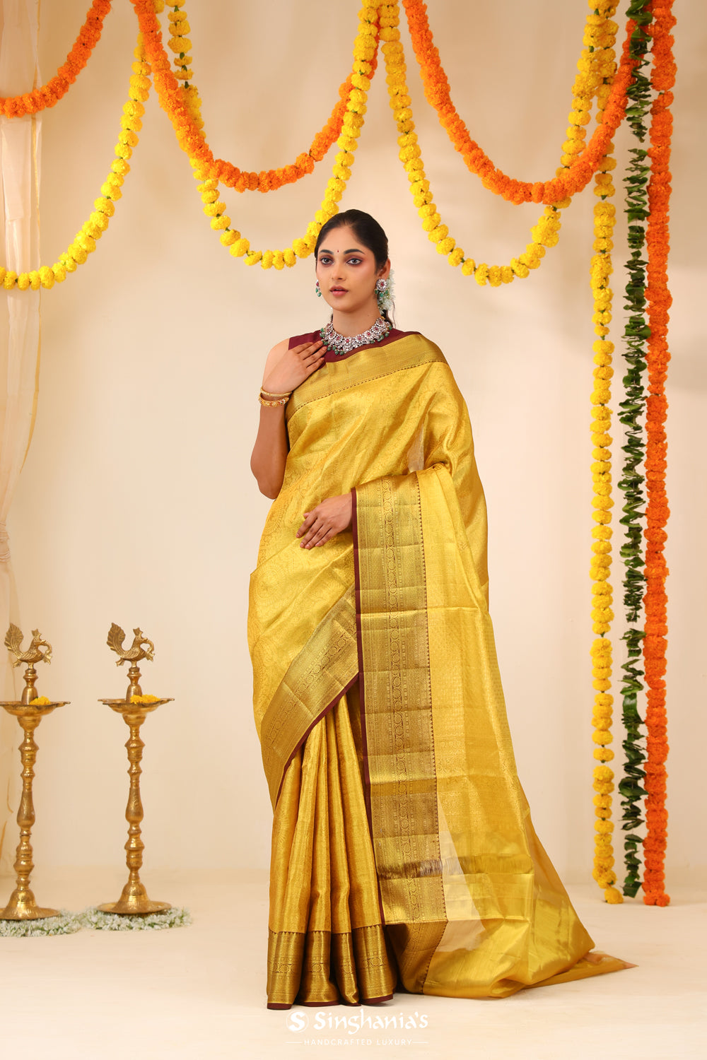 Beautiful tissue pattu sarees hot with all over weaving along with contrast kanchi border