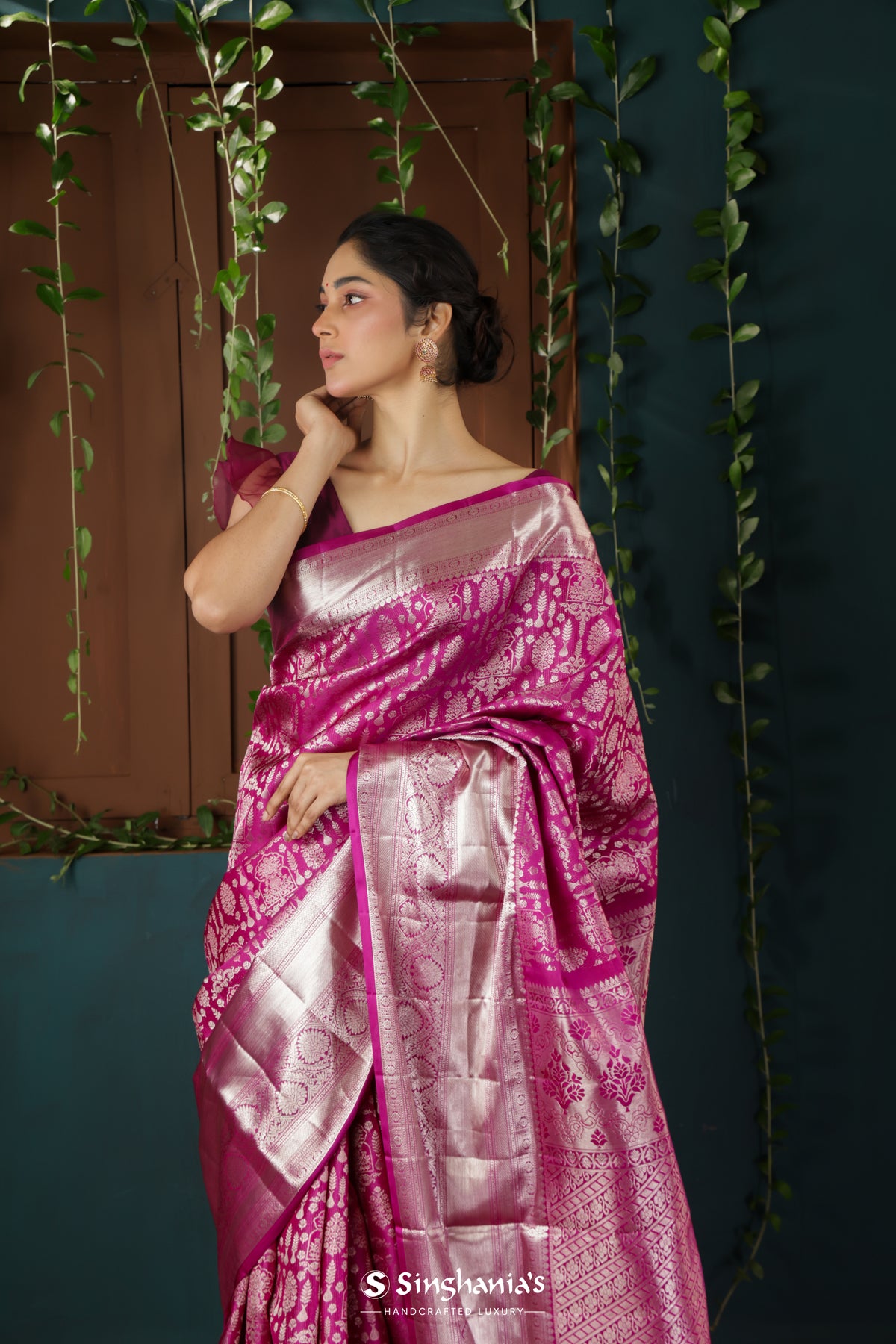 Bright Maroon Kanjivaram Silk Saree With Belt Pattern