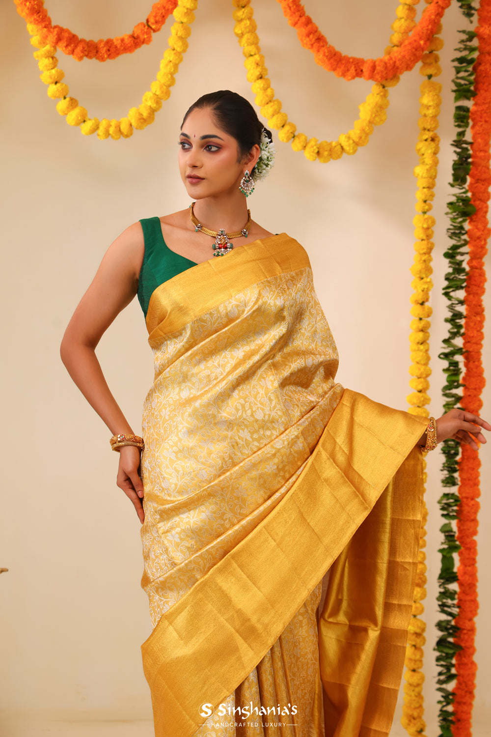 Arabian Gold Tissue Kanjivaram Saree With Floral Jaal