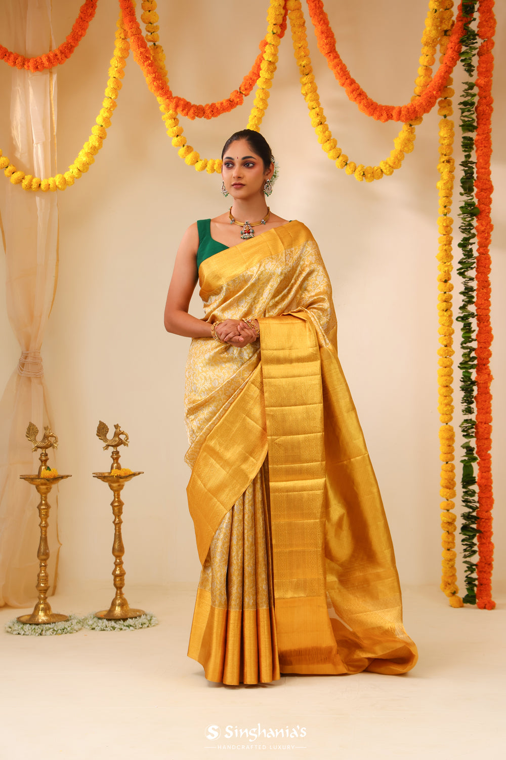 Arabian Gold Tissue Kanjivaram Saree With Floral Jaal