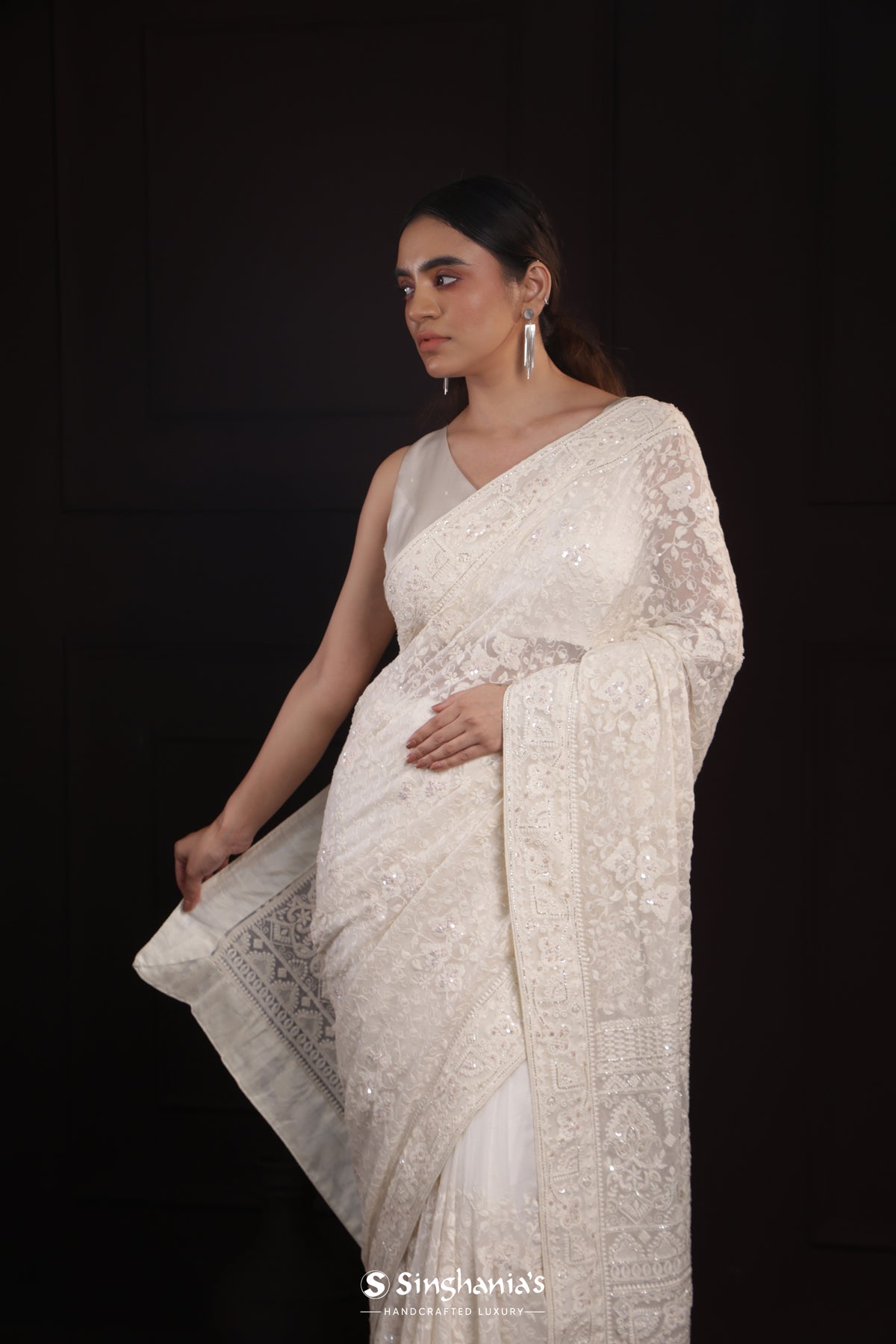 Pearl White Georgette Saree With Thread Embroidery