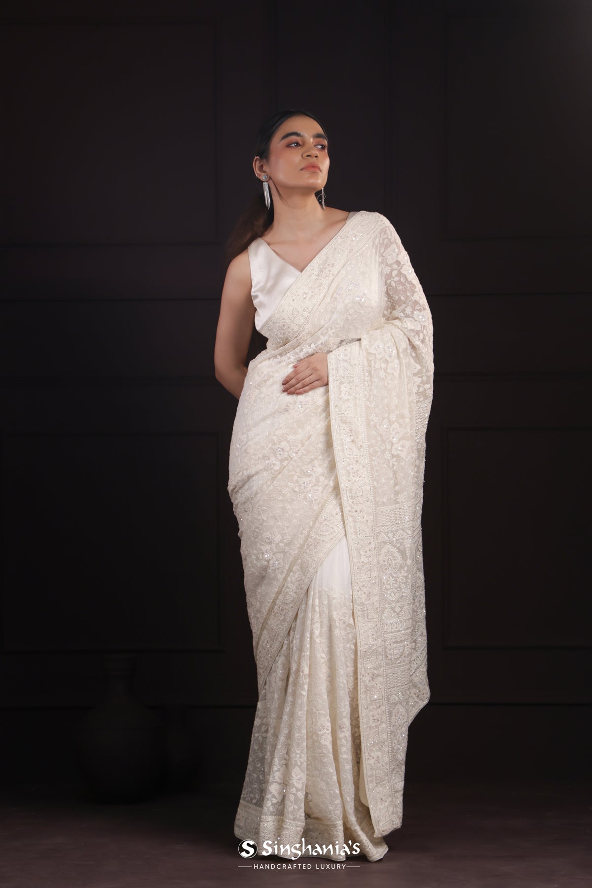 Pearl White Georgette Saree With Thread Embroidery