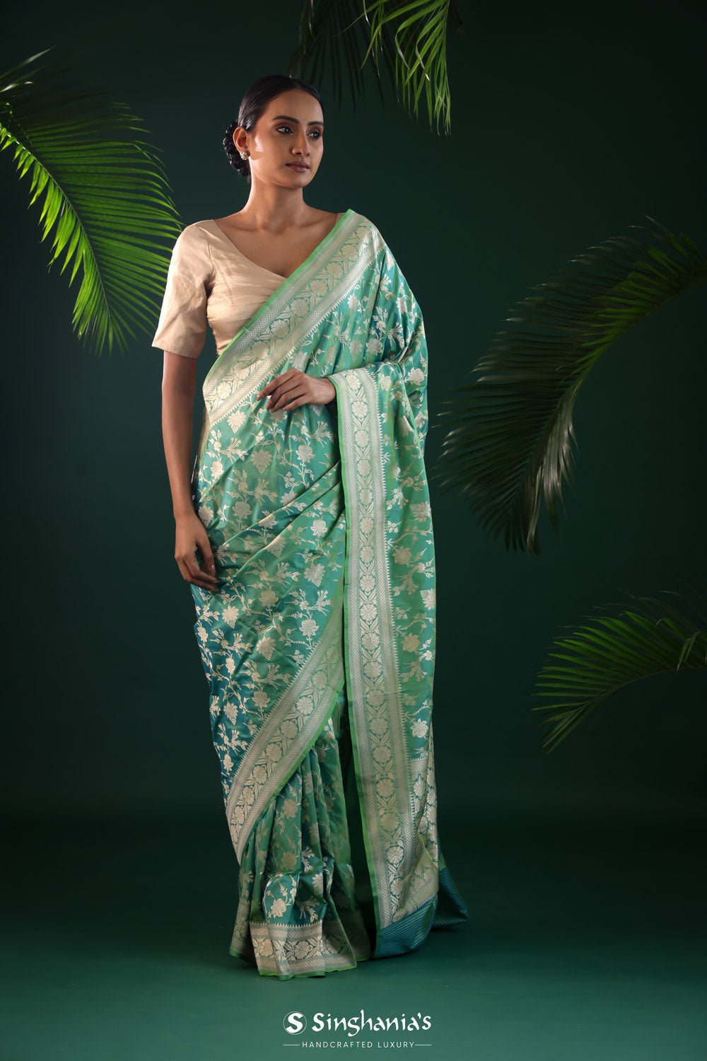 Dual-Shade Green Banarasi Silk Saree With Floral Jaal