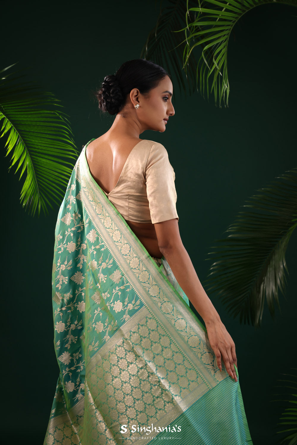 Dual-Shade Green Banarasi Silk Saree With Floral Jaal