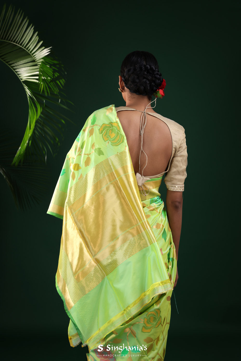 Lawn Green Banarasi Silk Saree With Dual-Tone Shine