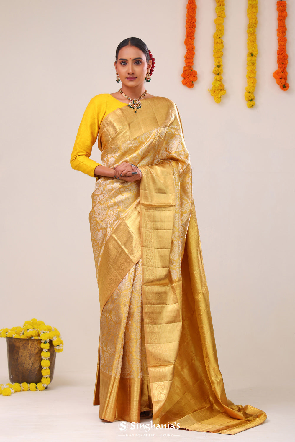 Light Gold Floral Jaal Kanjivaram Silk Saree