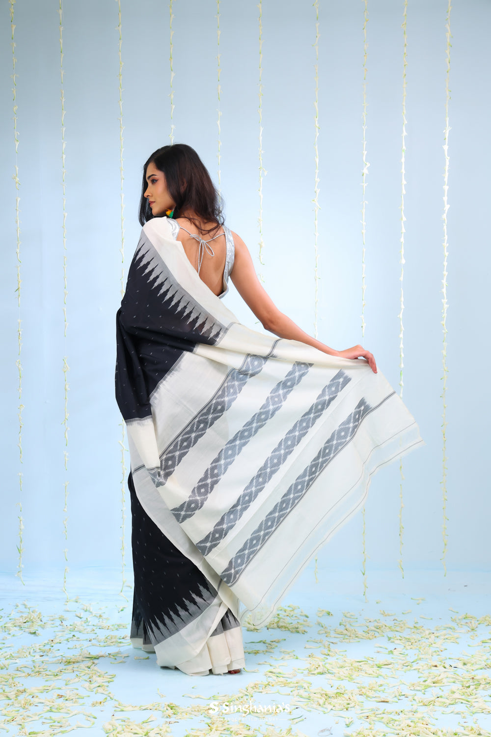 Rich Black Ikkat Cotton Saree With Contrast Border