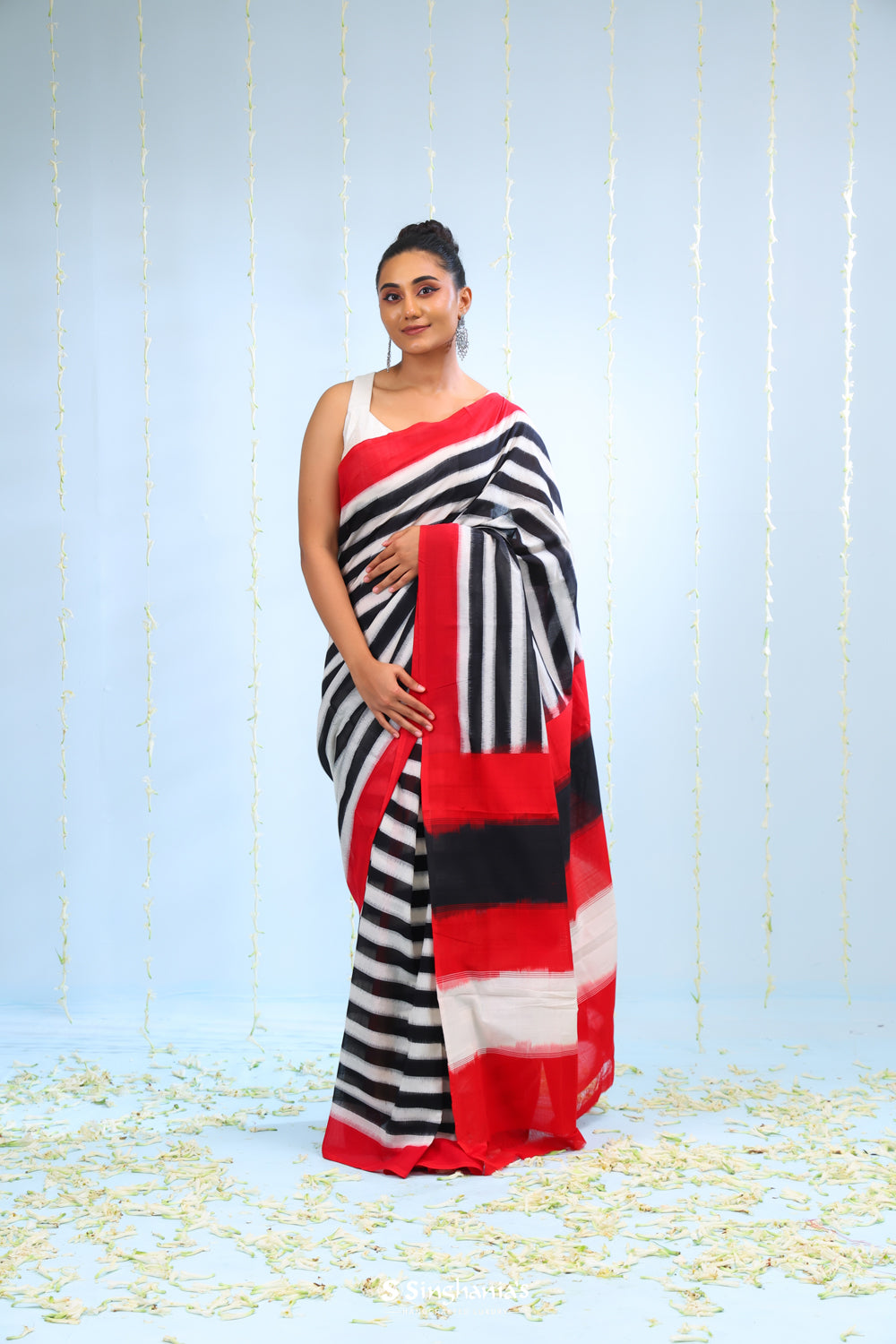 Black White Ikkat Cotton Saree With Contrast Border