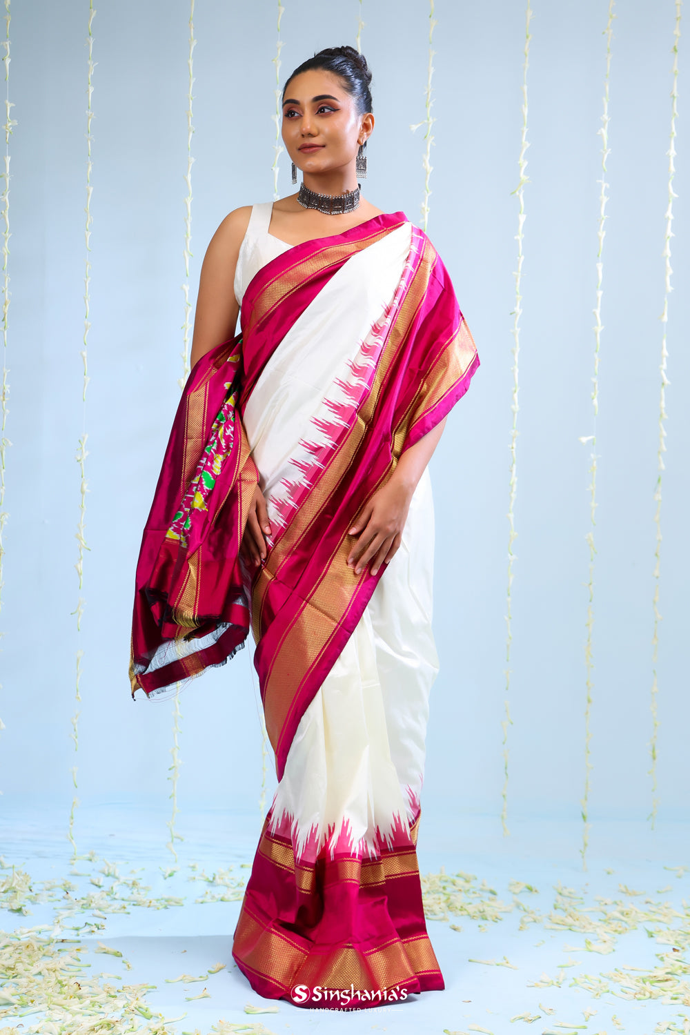 Ivory White Ikkat Silk Saree With Contrast Border