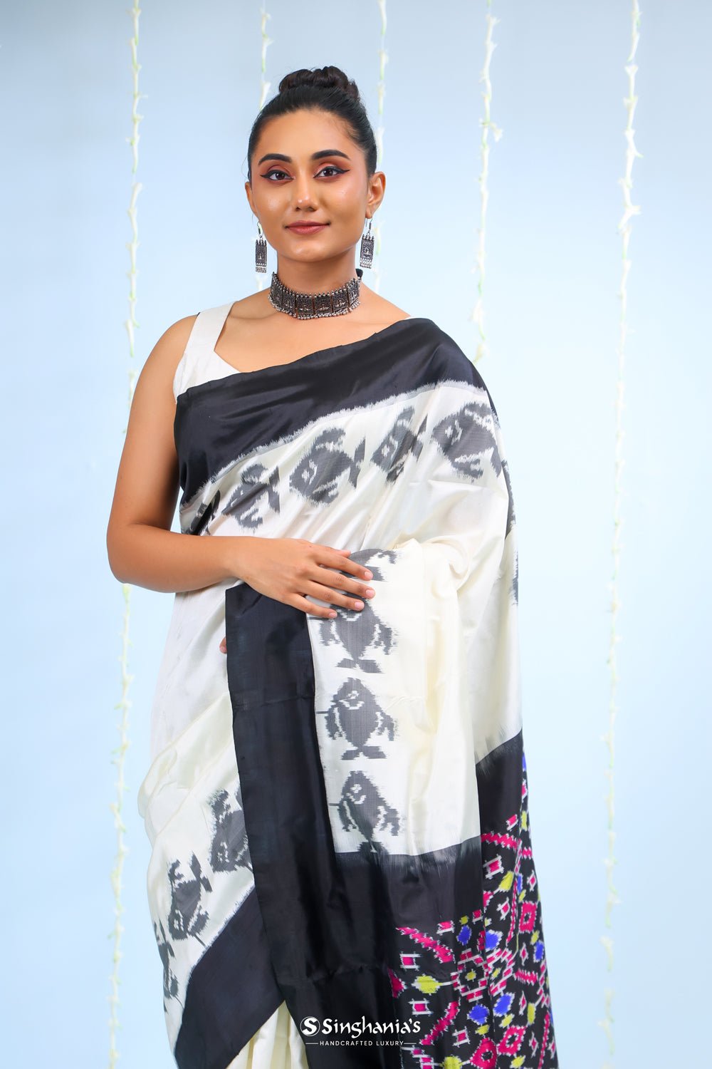 Cream White Ikkat Silk Saree With Contrast Border