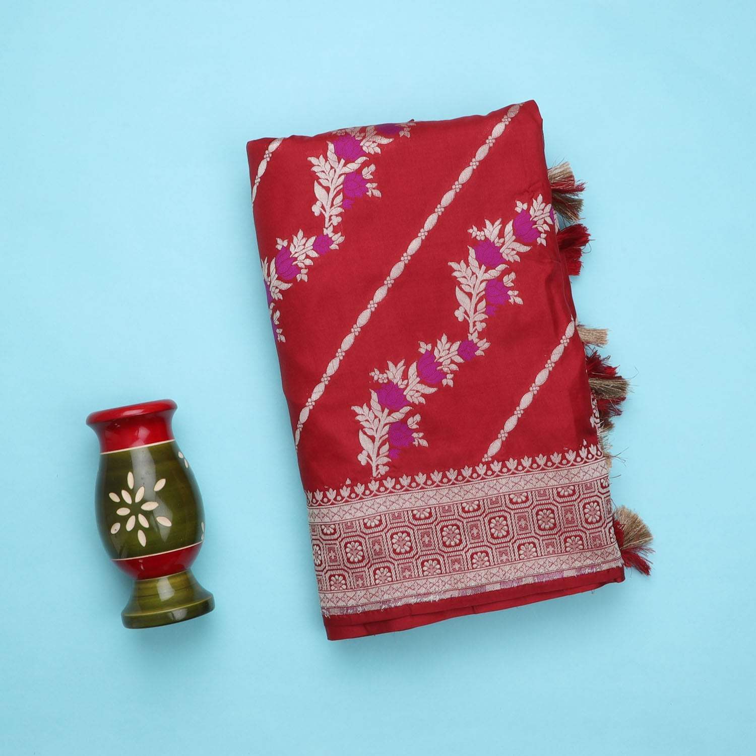 Deep Red Banarasi Silk Handloom Saree With Floral Motifs Pattern - Singhania's